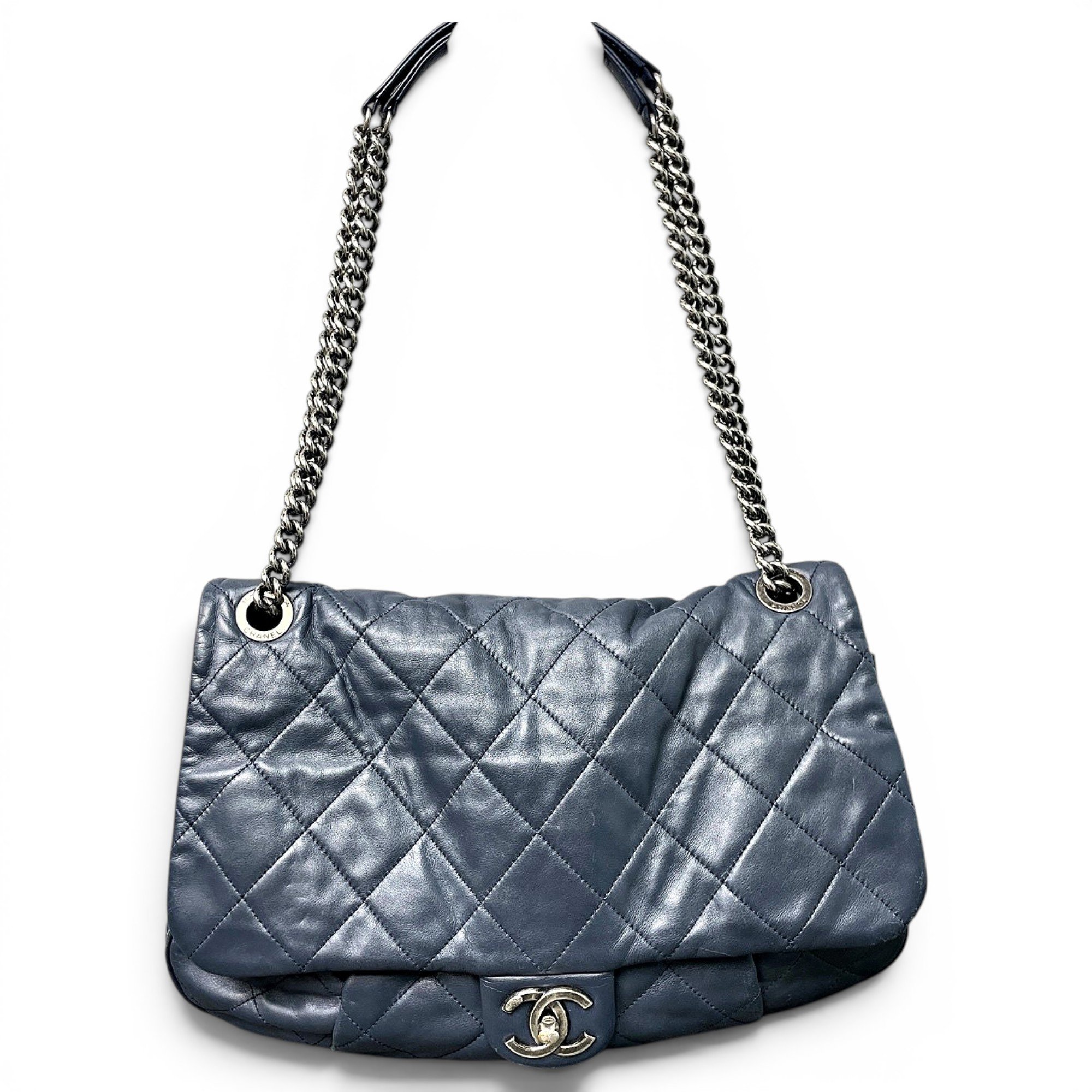 Timeless/Classique leather crossbody bag