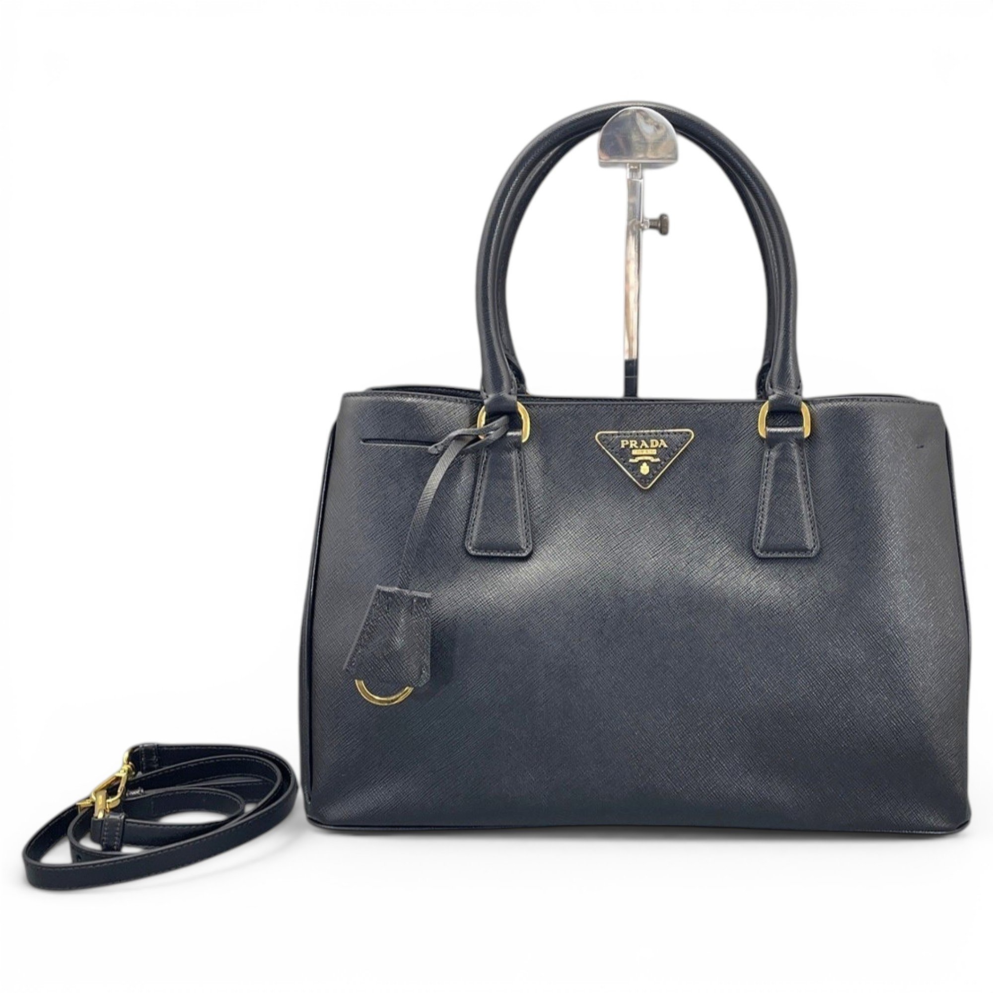 Bibliothèque leather handbag