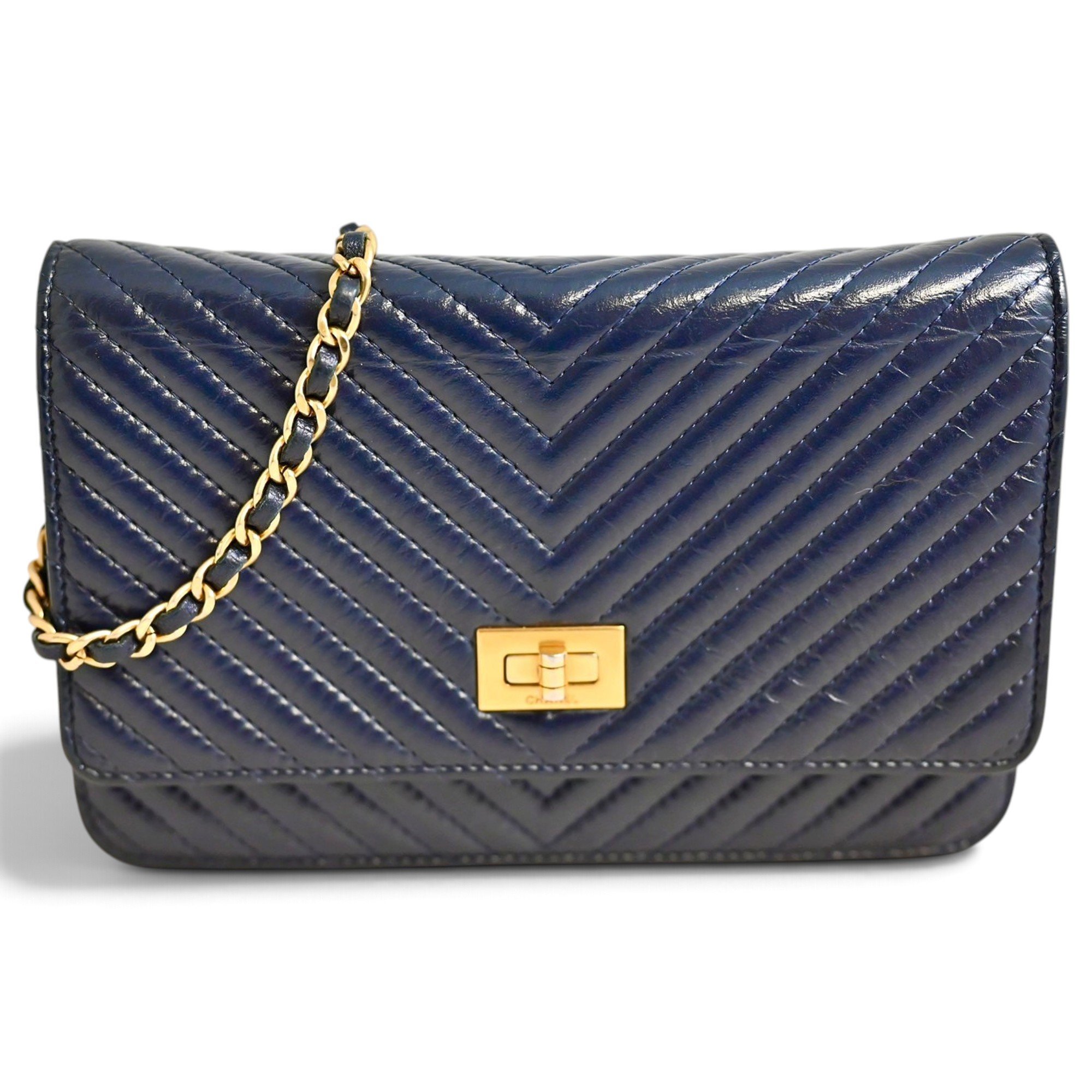 Wallet On Chain 2.55 leather crossbody bag