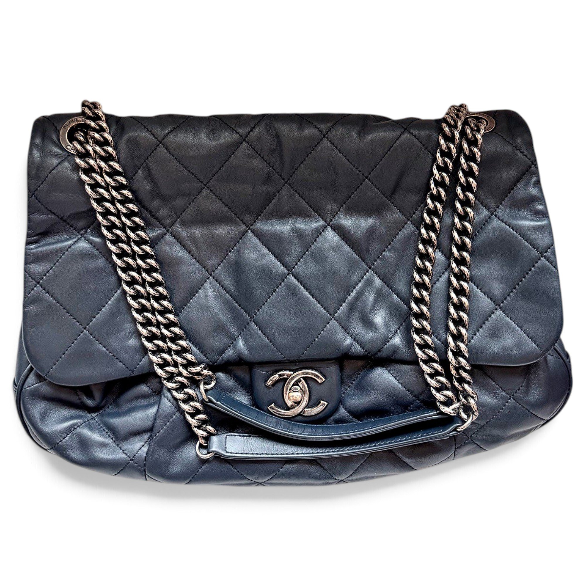 Timeless/Classique leather crossbody bag