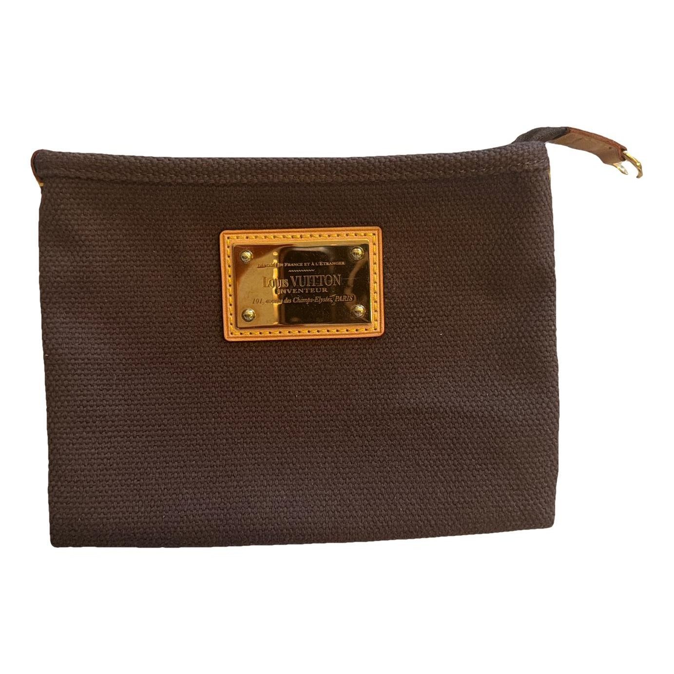 Clutch bag