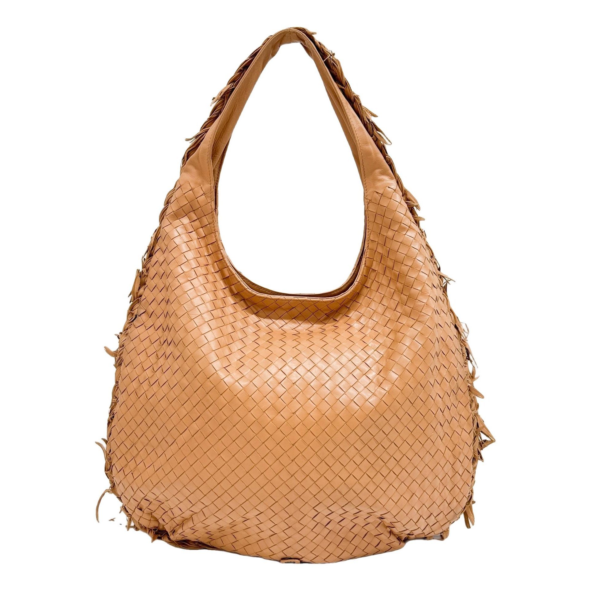 Veneta leather handbag