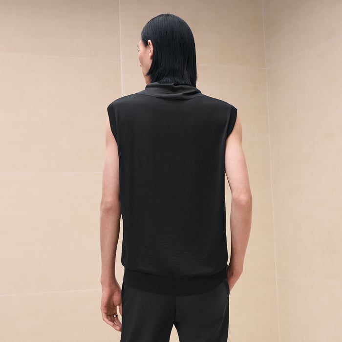 Noir "Decadre Laine & Soie" High-collar Sleeveless Sweater