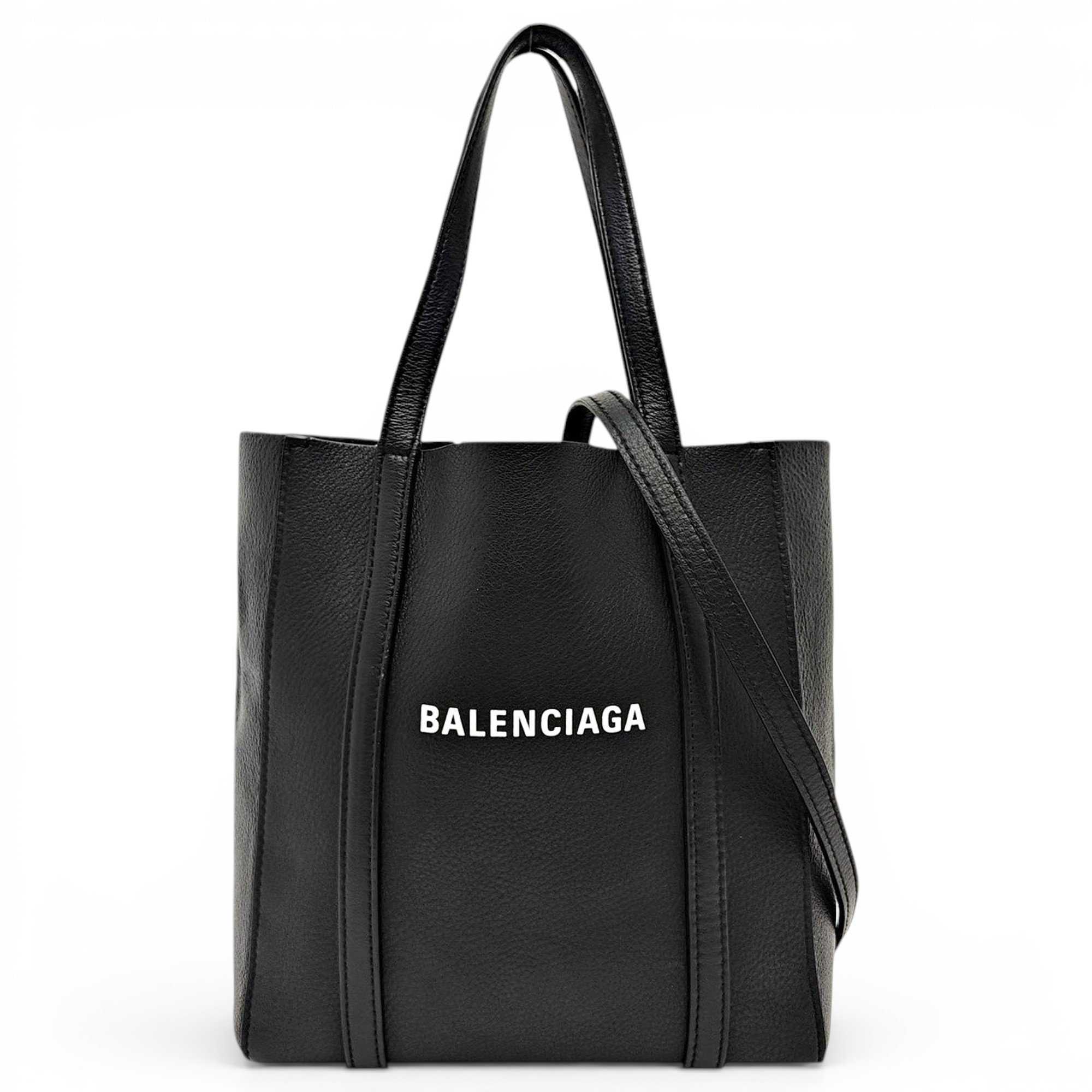 Everyday leather handbag