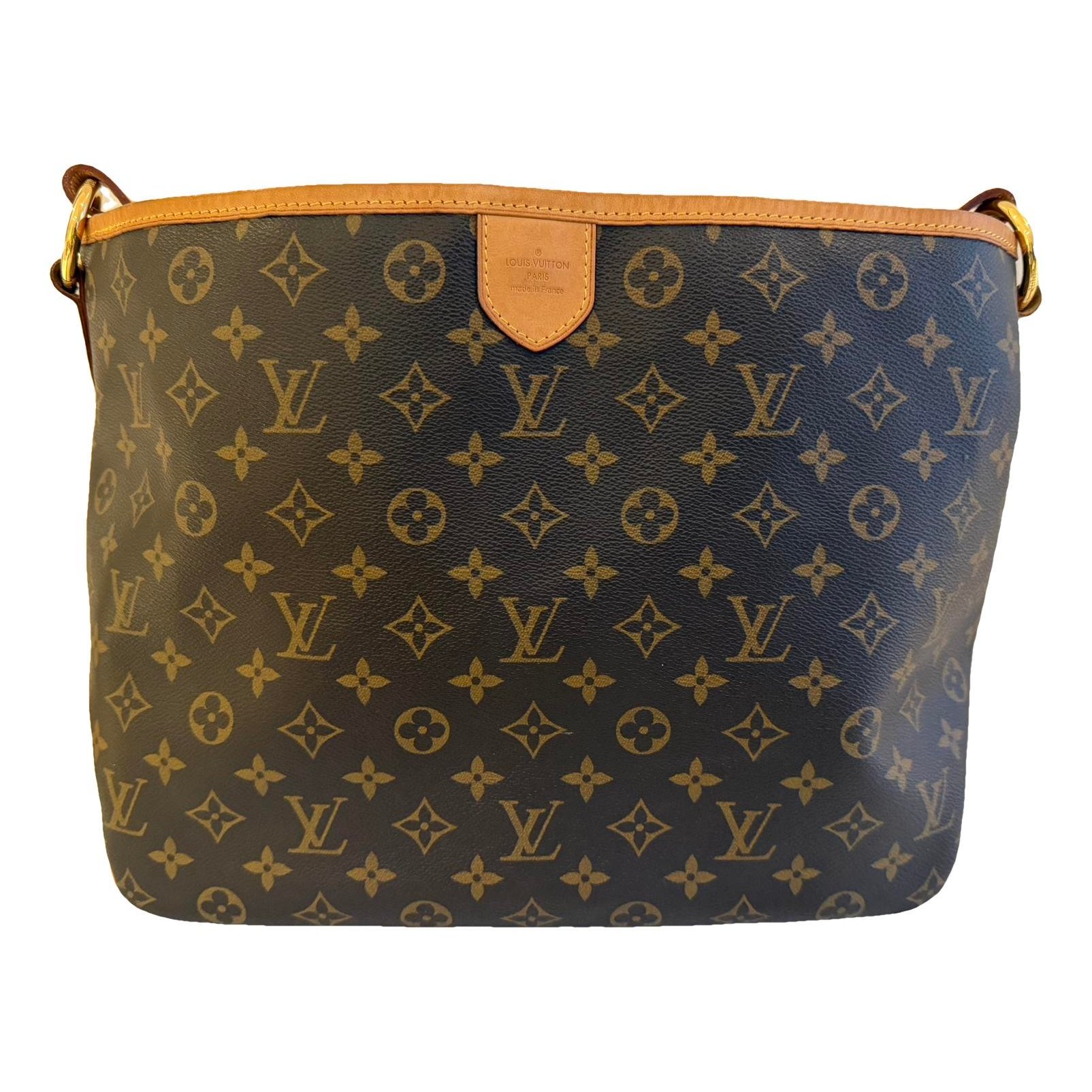 Delightful leather handbag