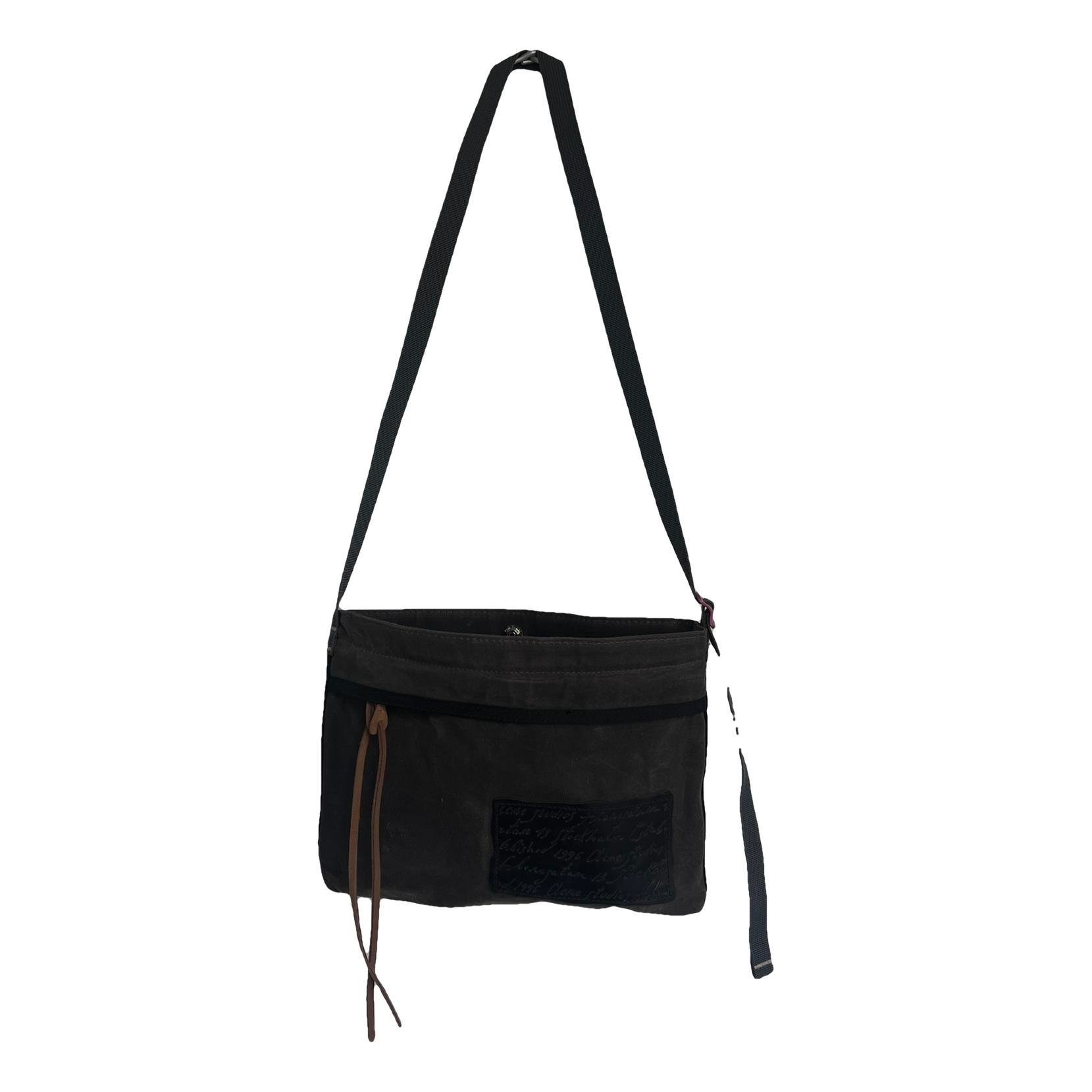 Crossbody bag