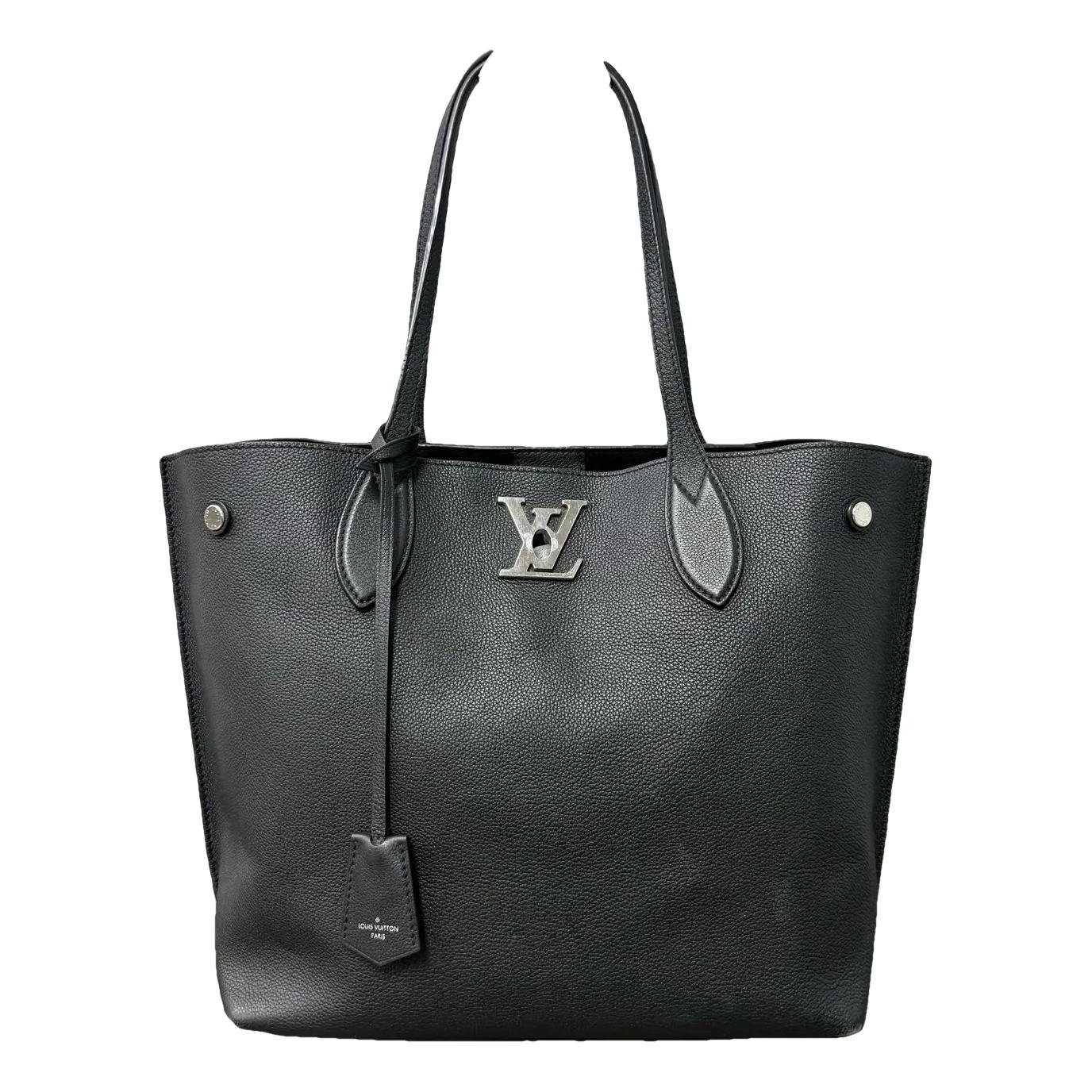 Lockme leather tote