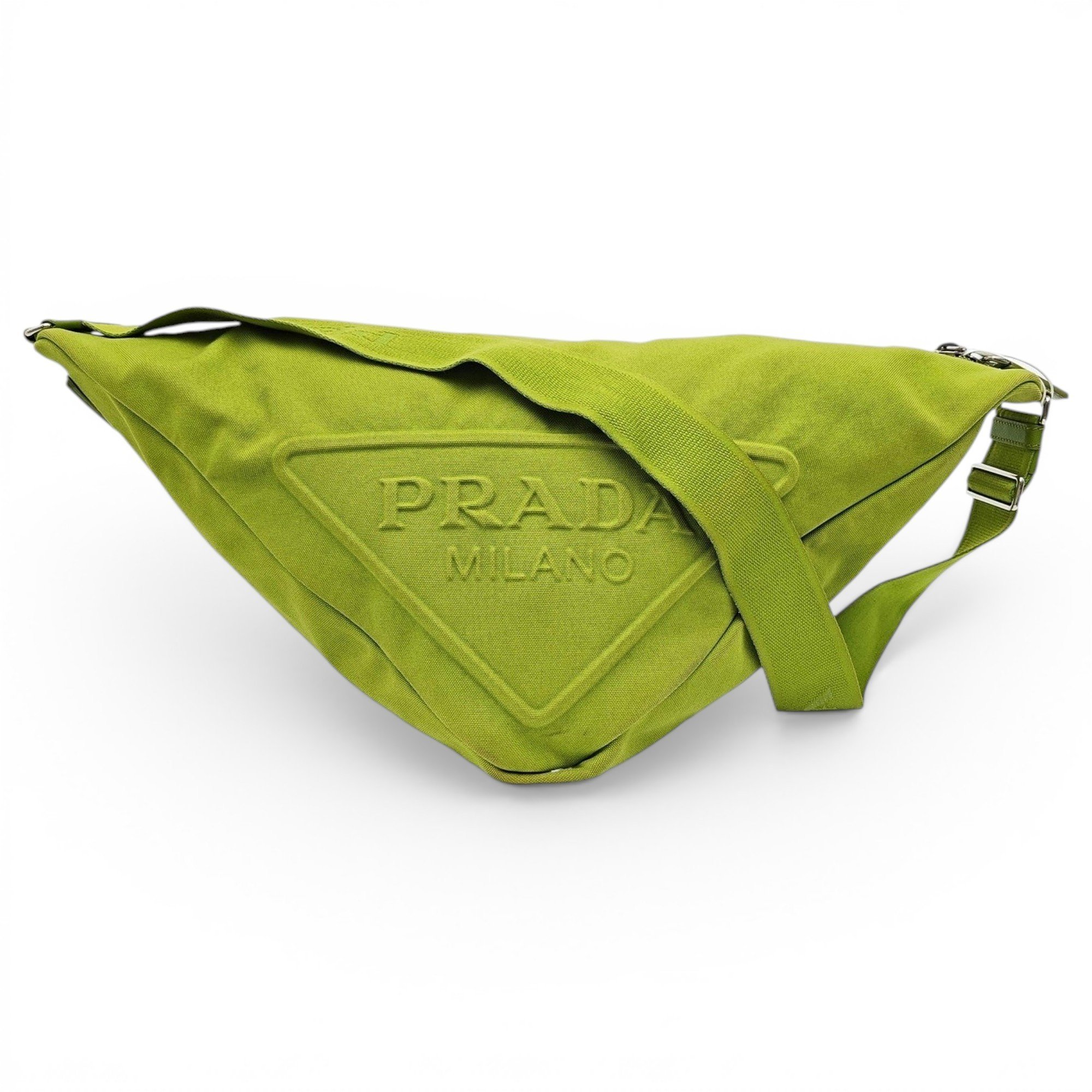 Triangle cloth handbag
