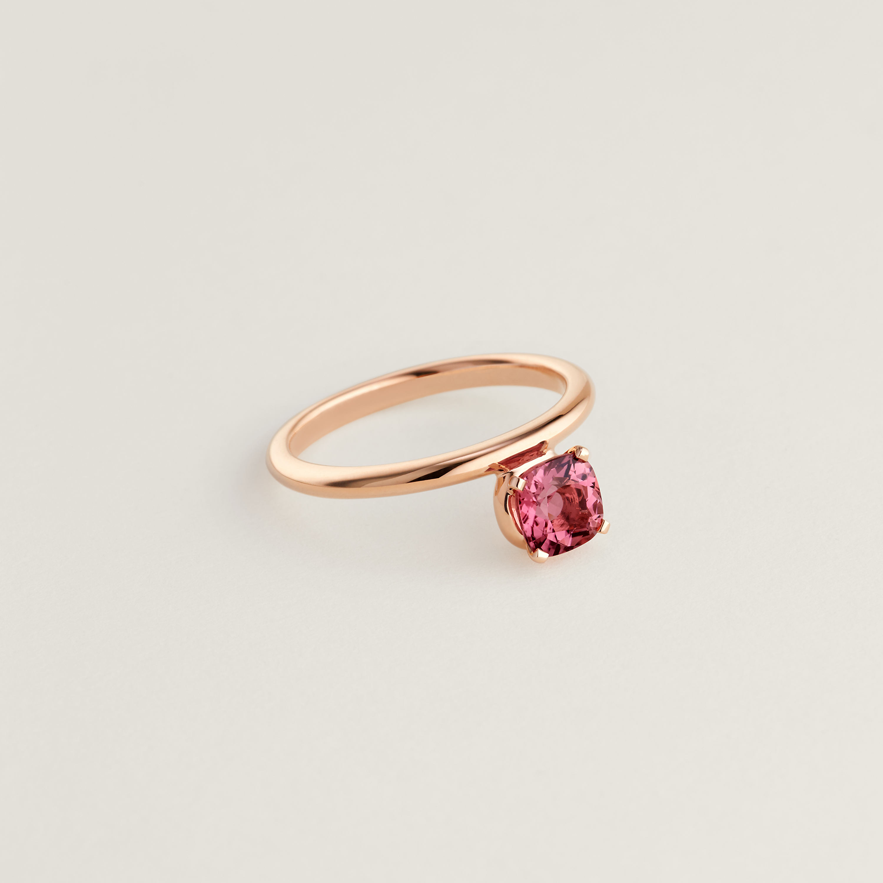 Hermès Grand Jete solitaire engagement ring, medium model