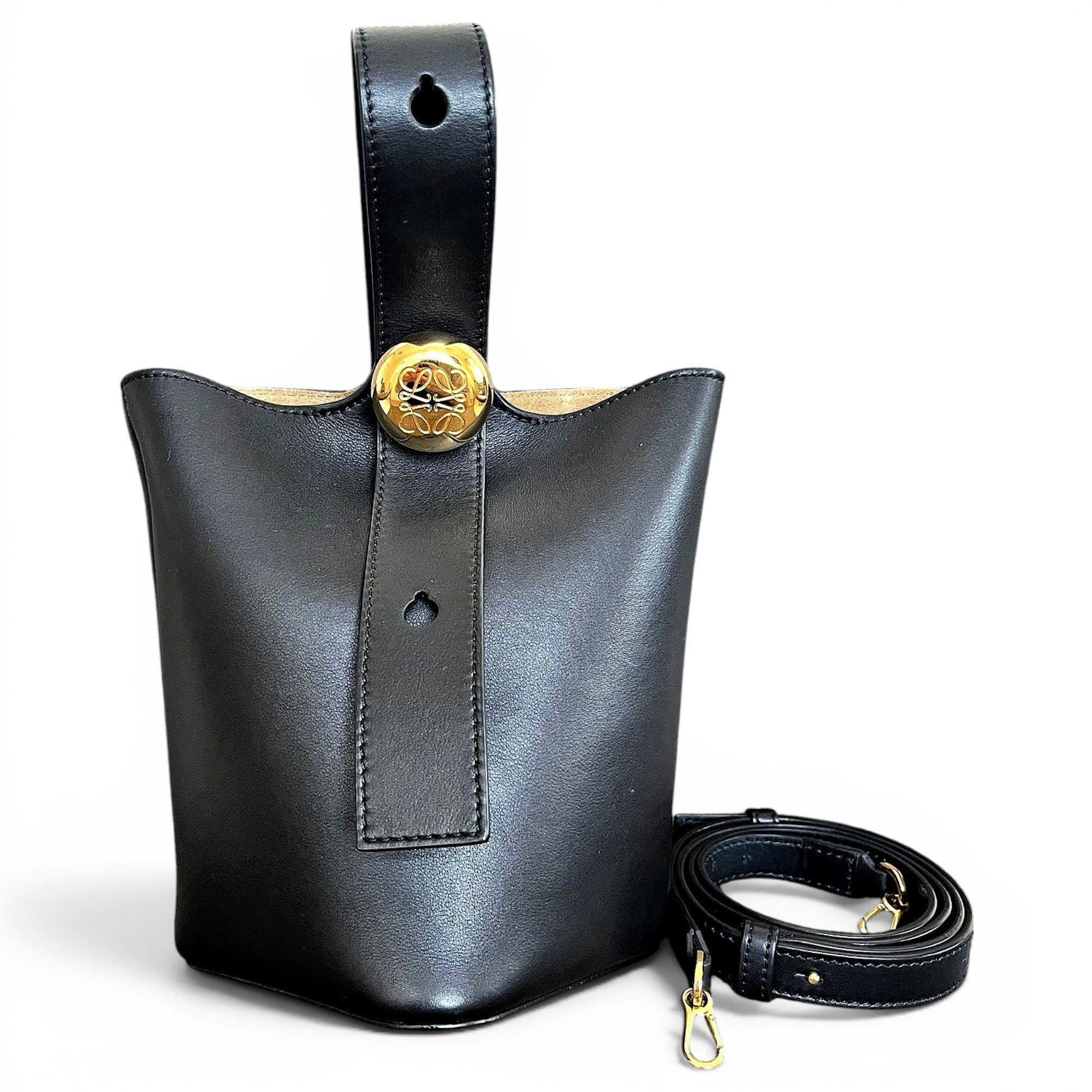 Pebble leather crossbody bag