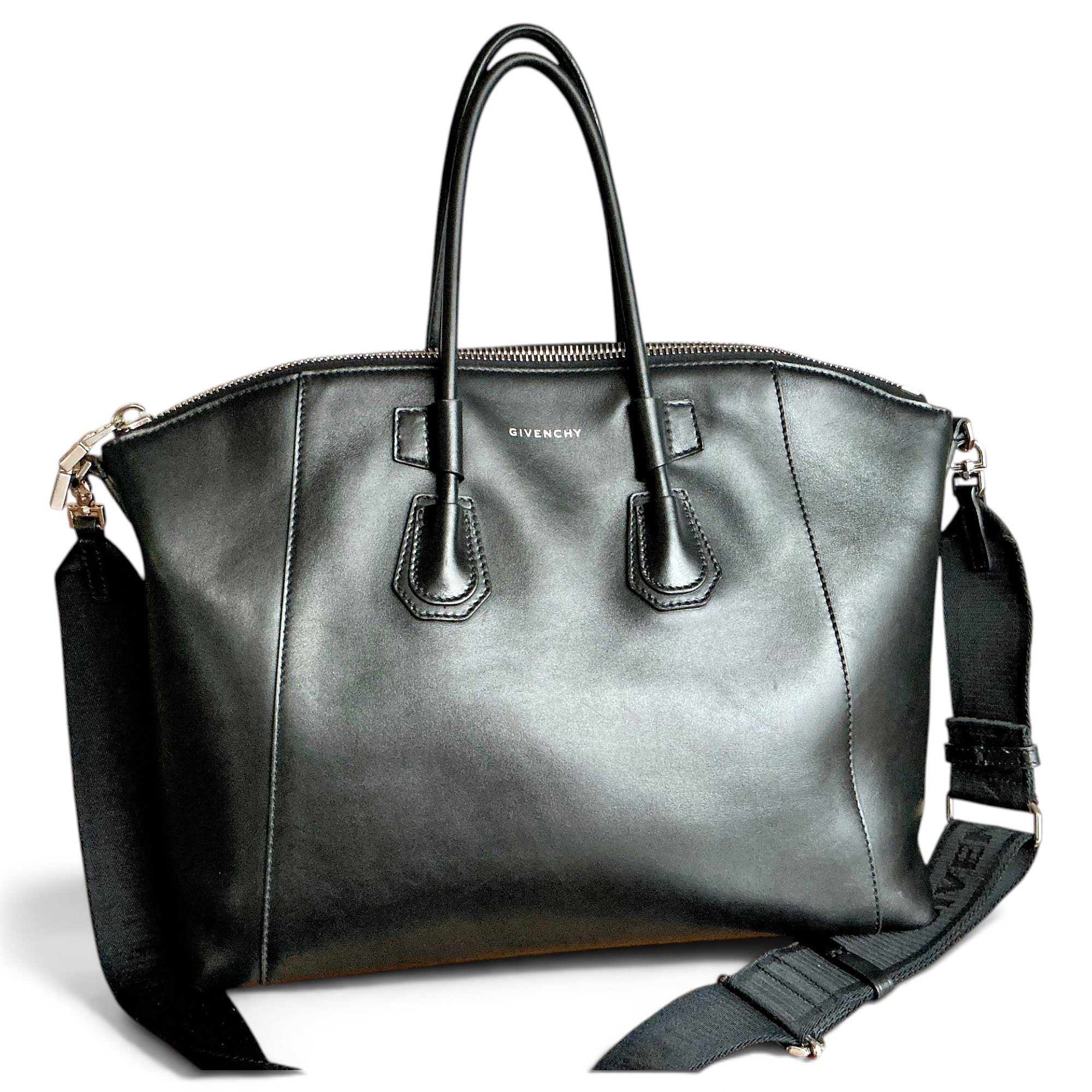 Antigona leather handbag