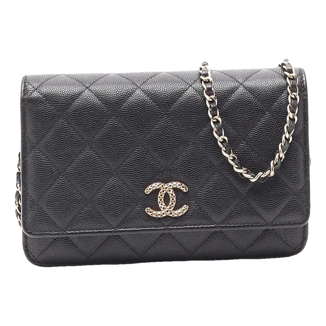 Wallet On Chain leather crossbody bag