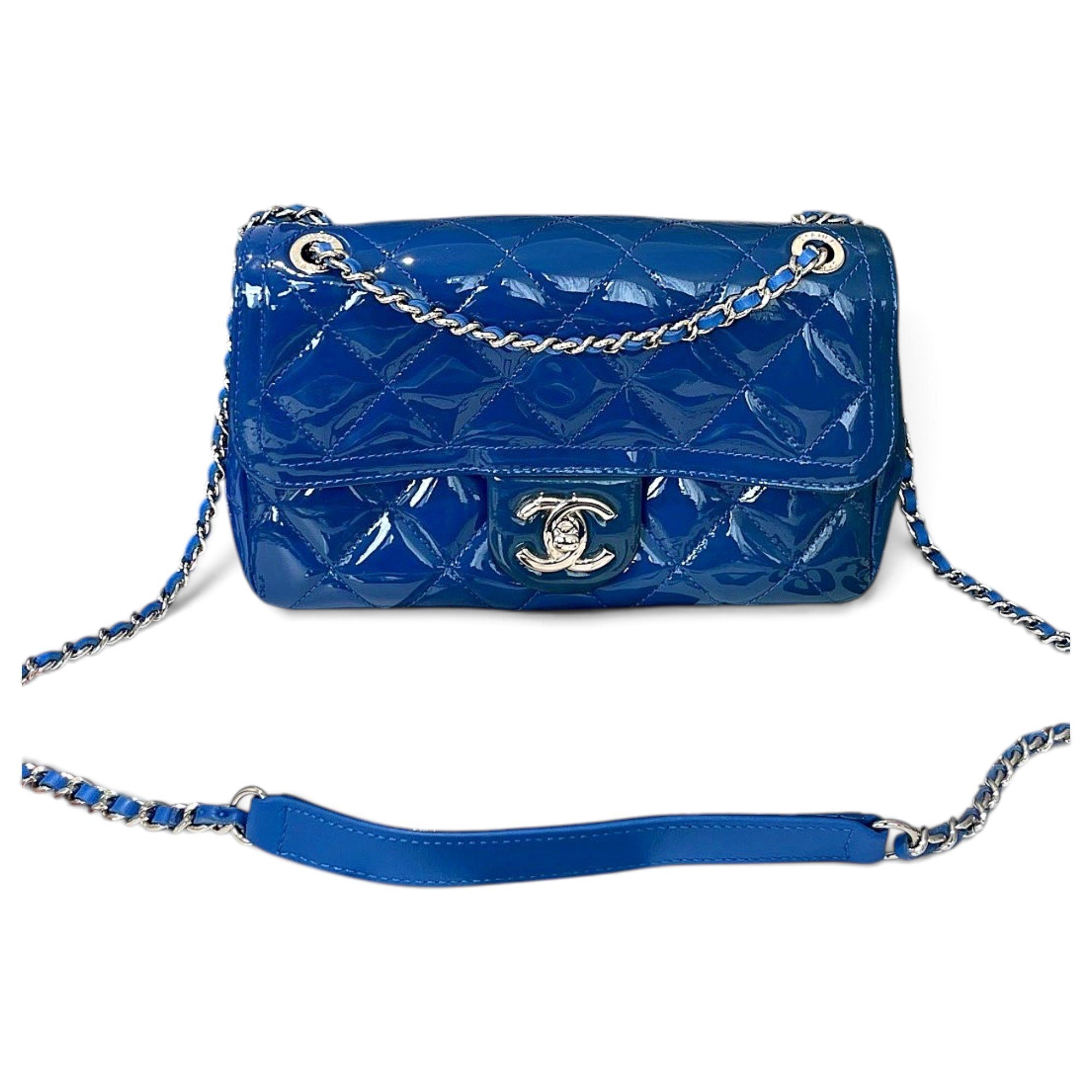 Timeless/Classique patent leather handbag
