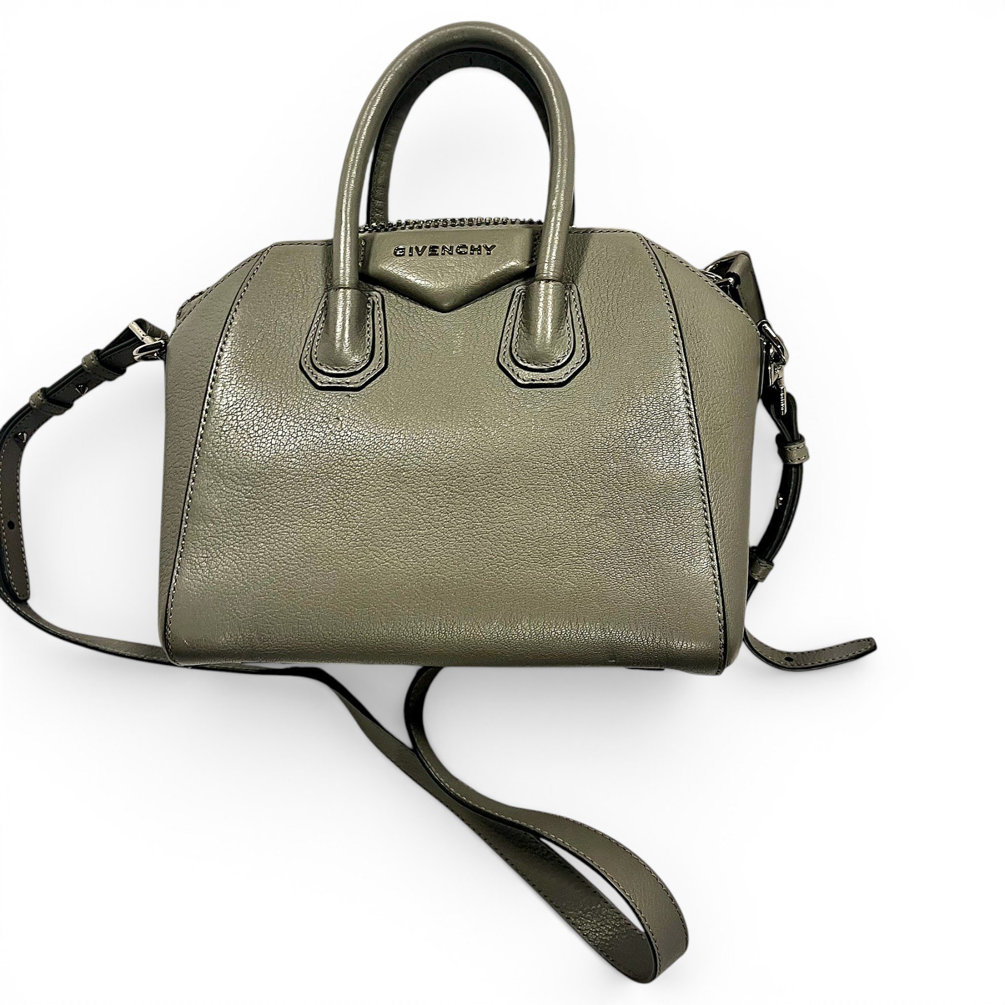 Antigona leather handbag