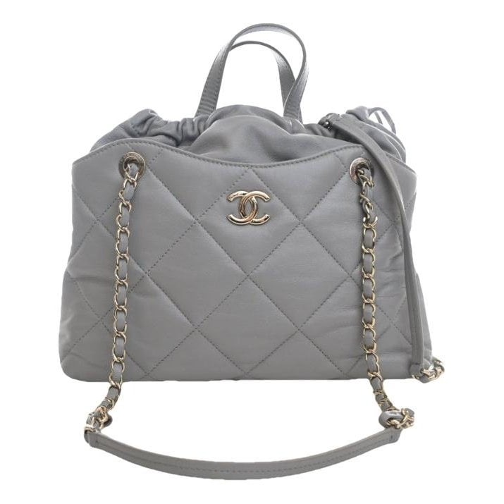 Leather tote