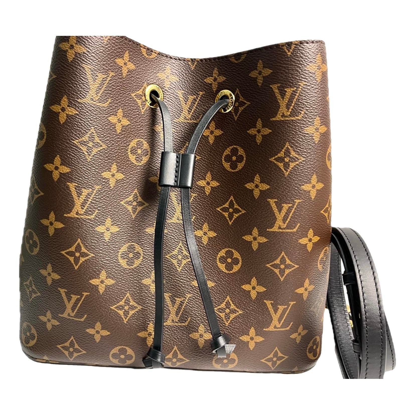 NéoNoé leather handbag