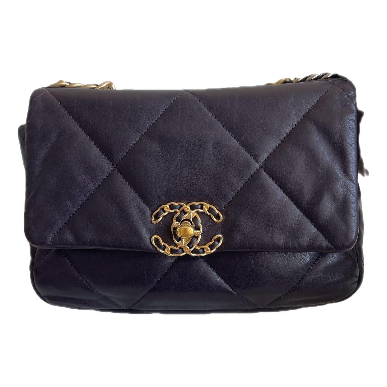 Chanel 19 leather handbag