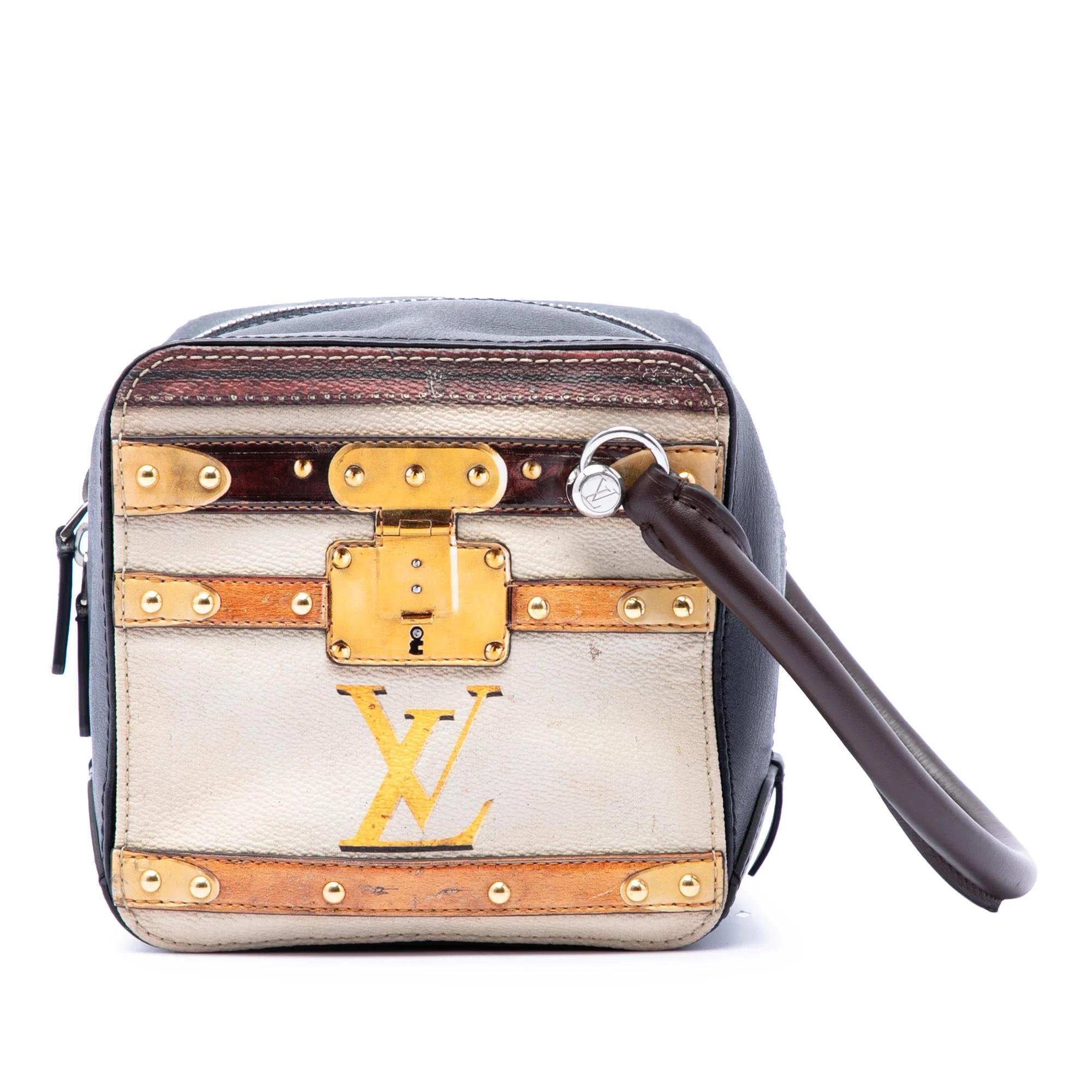 Square bag leather satchel
