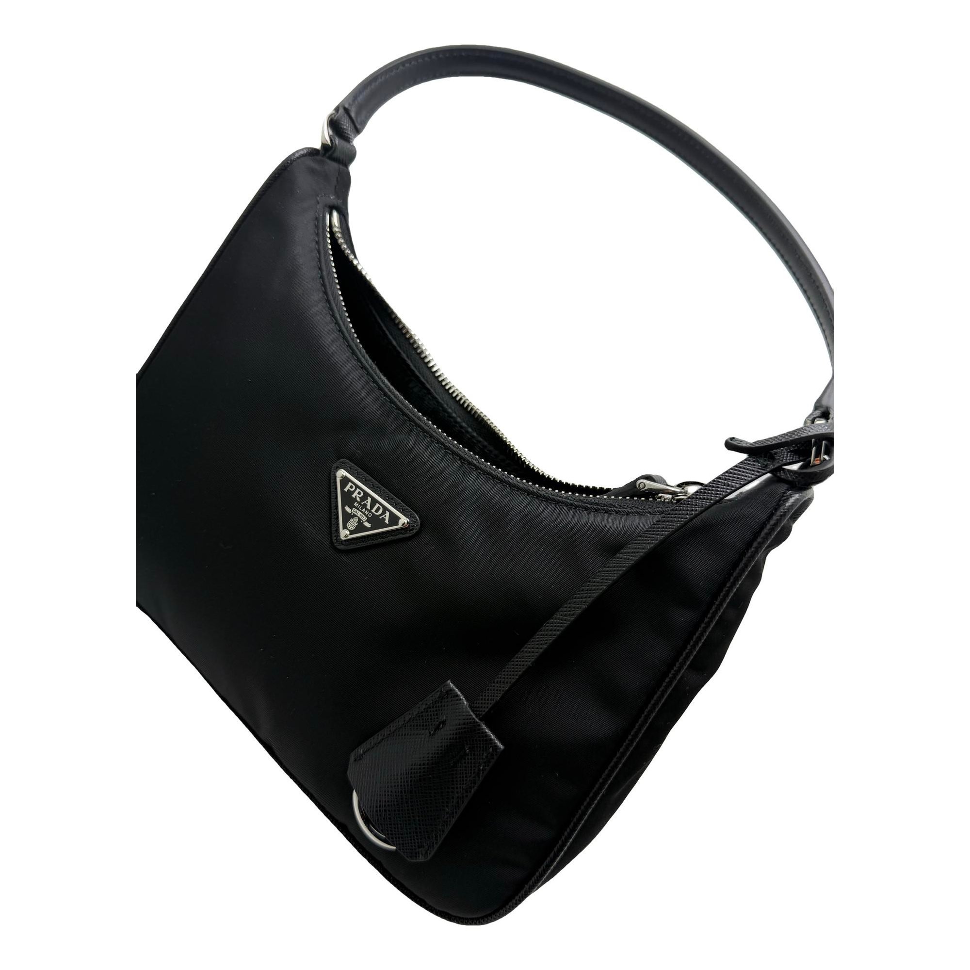Re-Edition 2005 Zip leather handbag