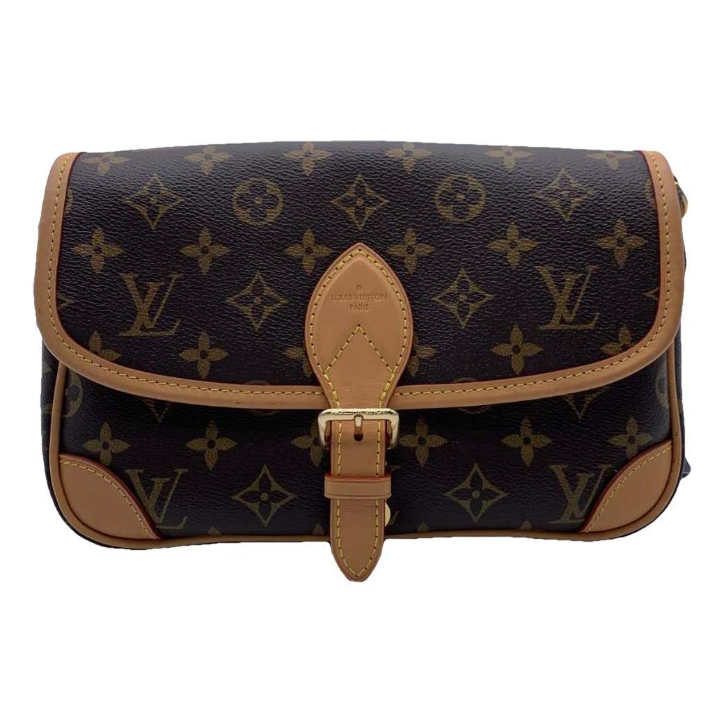 Louis Vuitton Flap Malletage leather bag