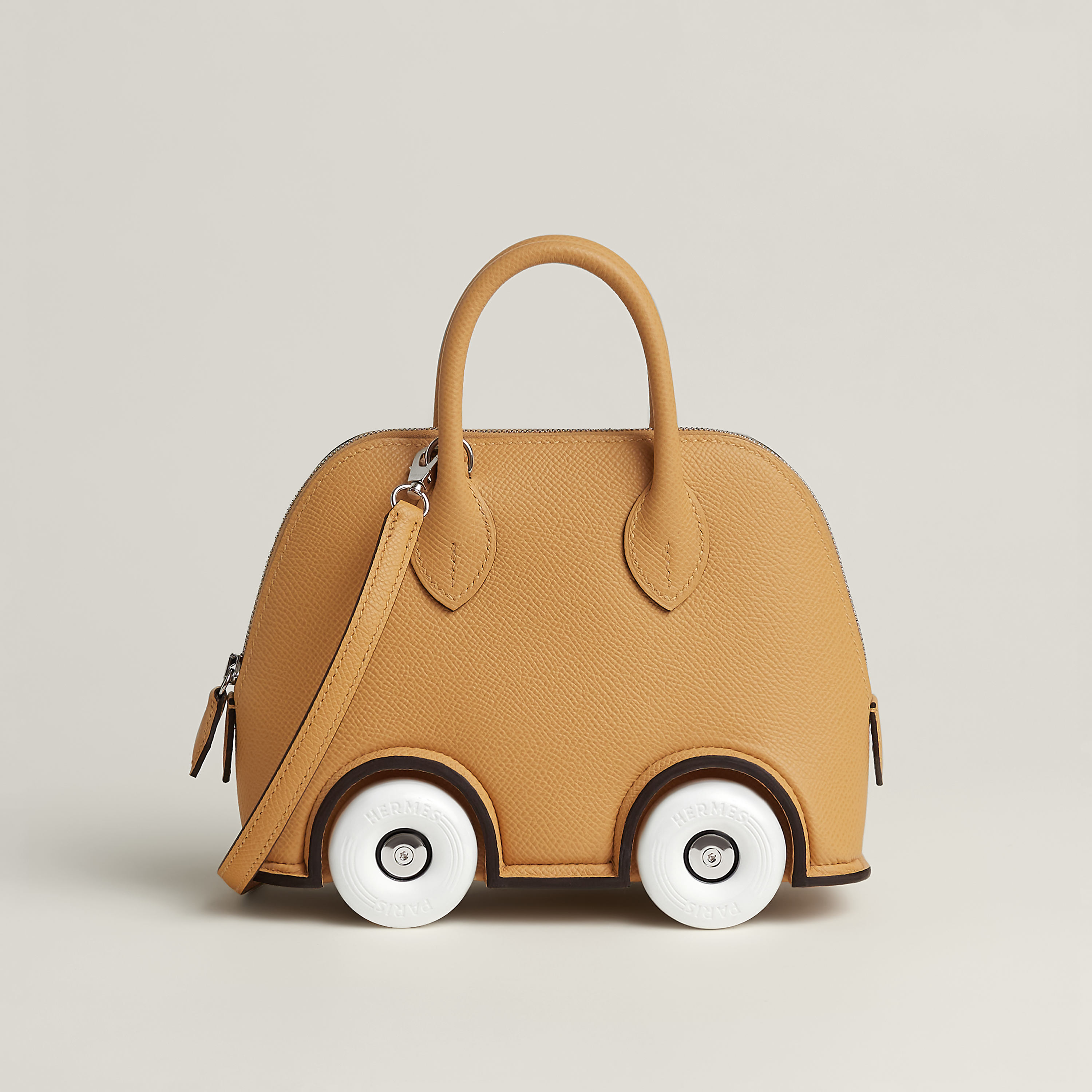 Bolsa Bolide on Wheels