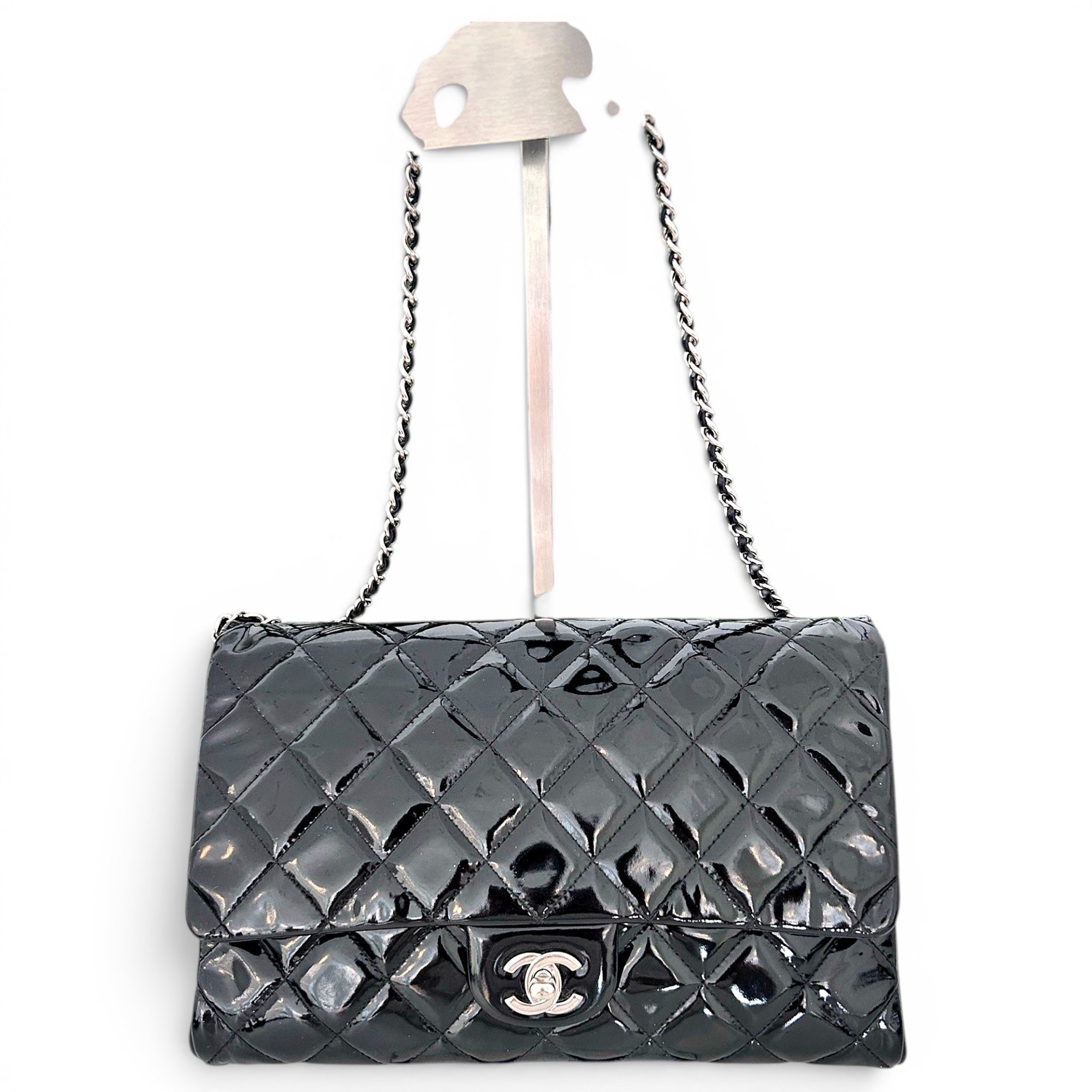 Timeless/Classique patent leather crossbody bag