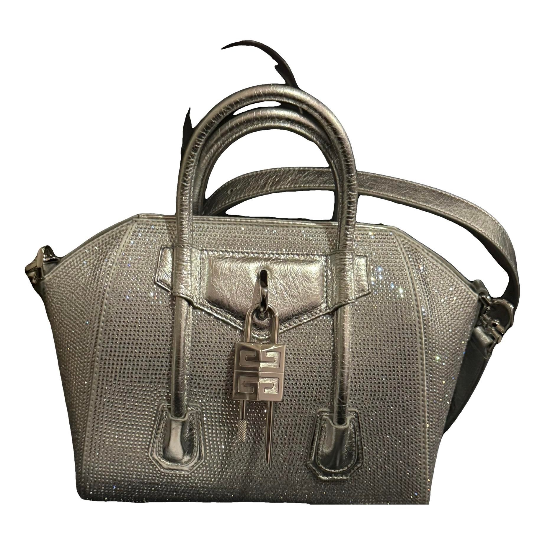 Antigona leather handbag