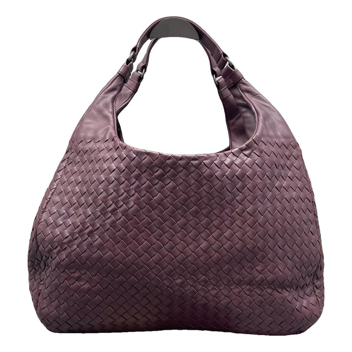 Veneta leather handbag