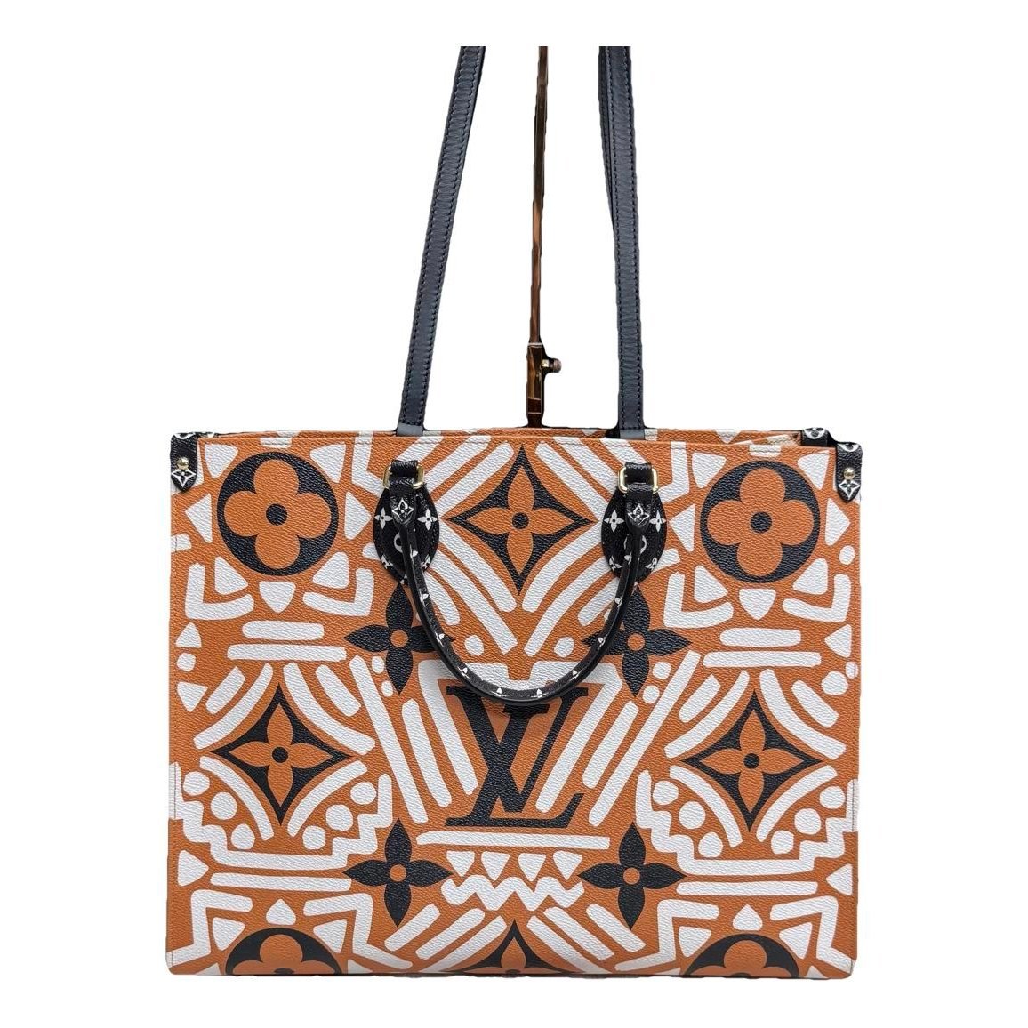 Onthego leather handbag