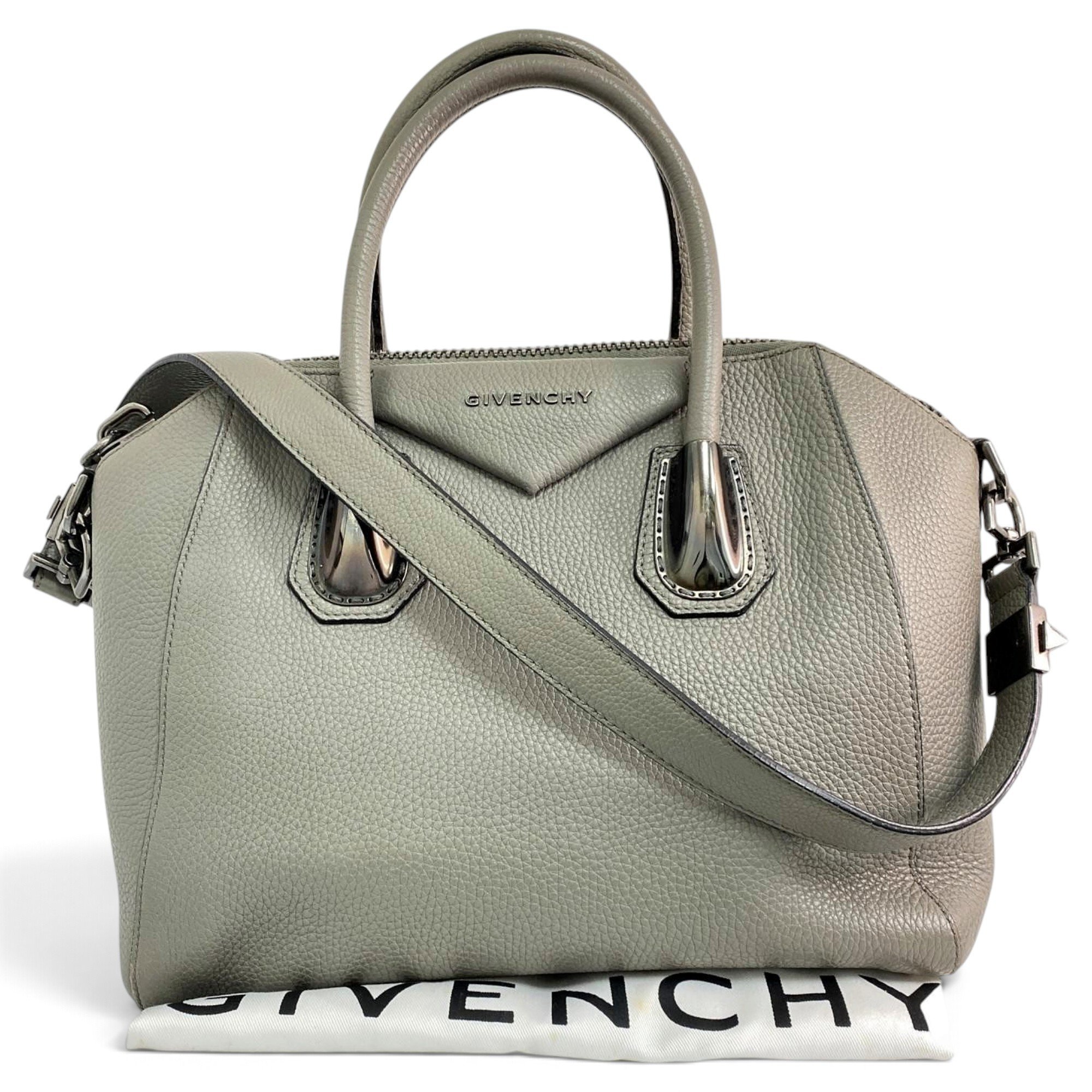 Antigona leather handbag