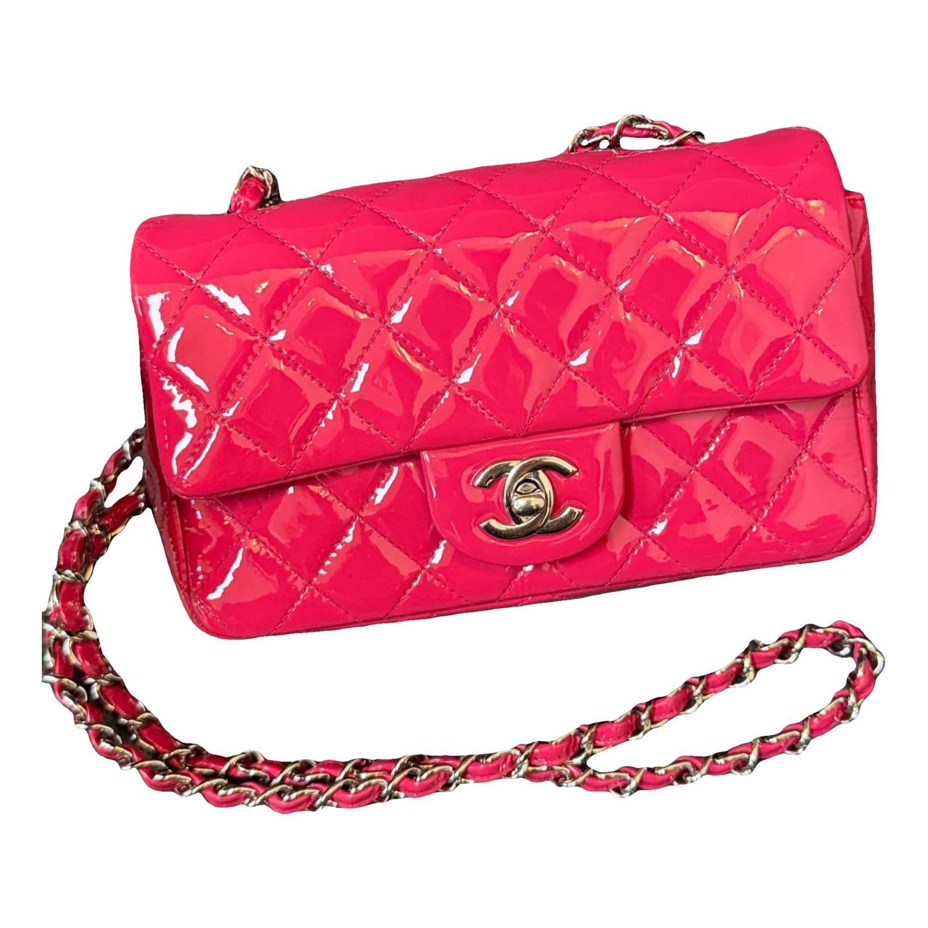 Timeless/Classique patent leather crossbody bag