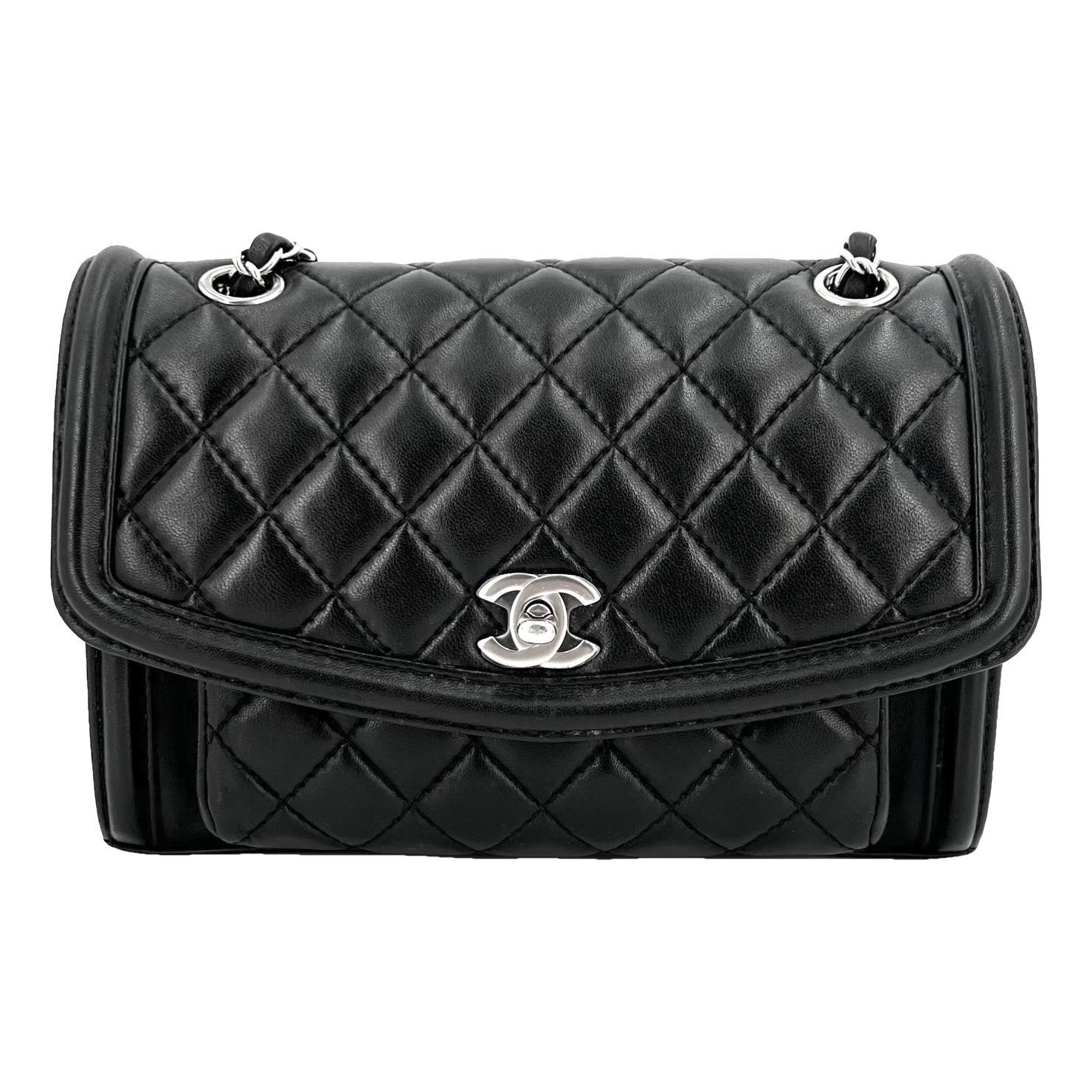 Timeless/Classique leather crossbody bag