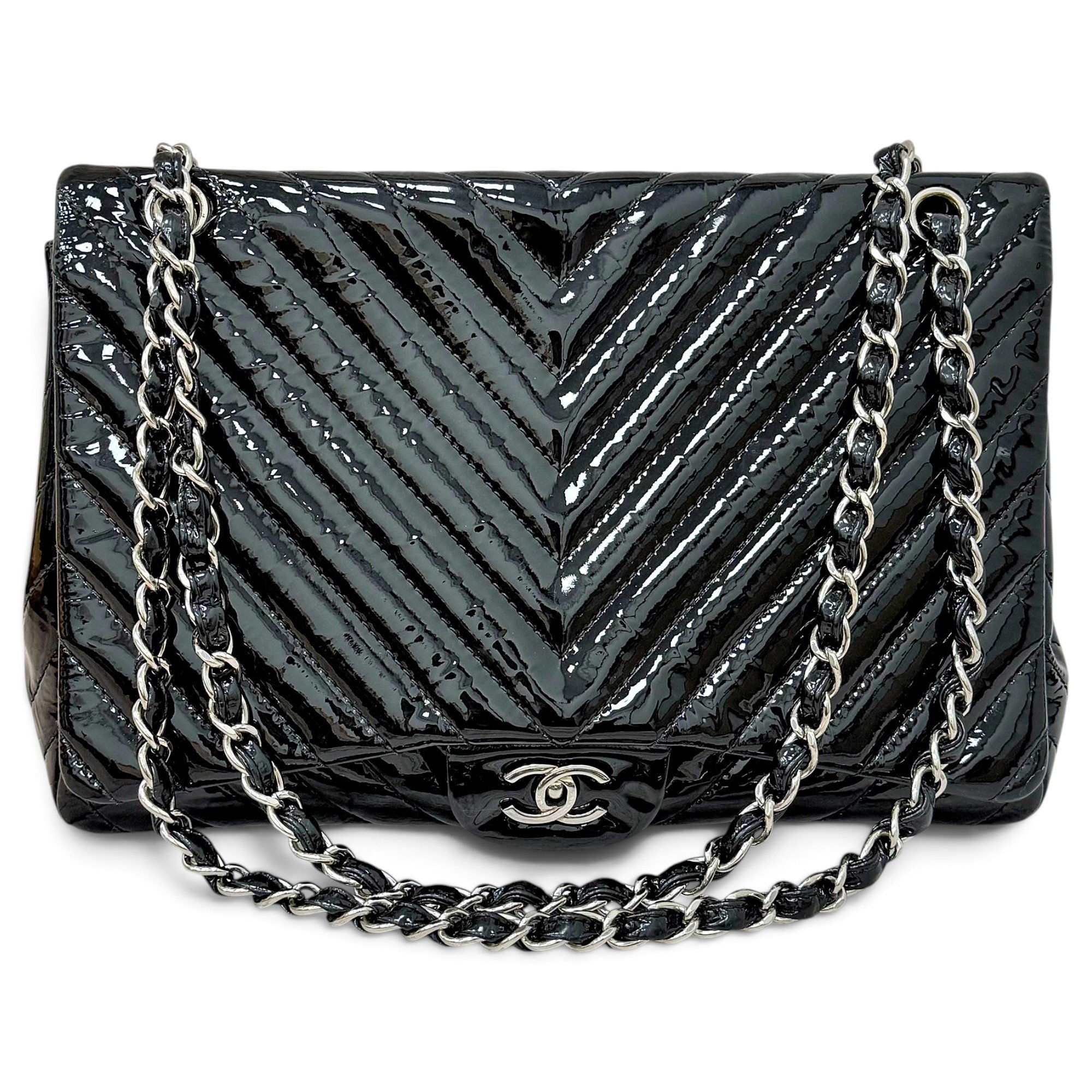 Timeless/Classique patent leather handbag