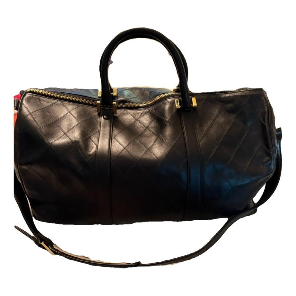 Leather travel bag