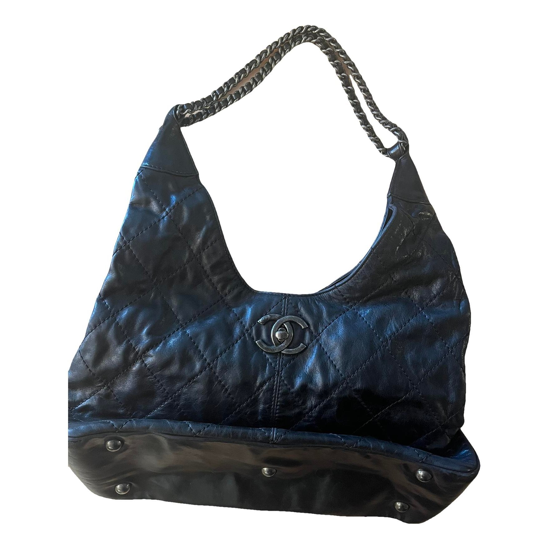 Chanel 25 leather handbag