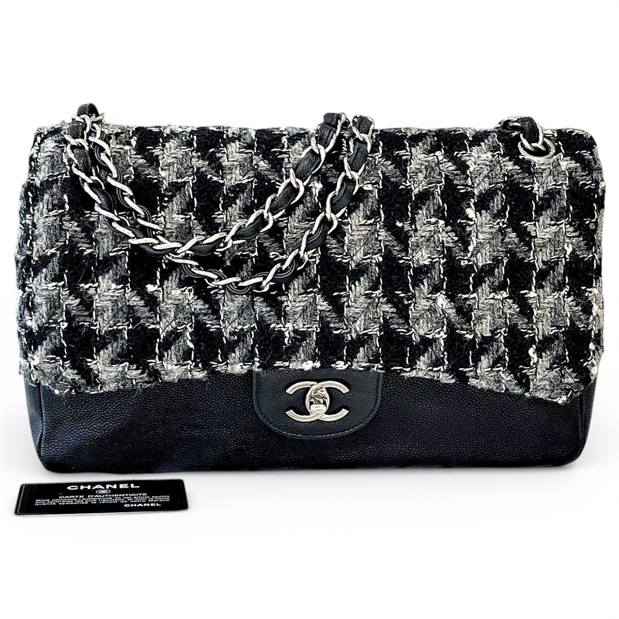 Timeless/Classique tweed handbag