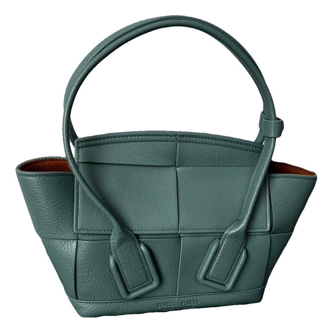 Arco leather crossbody bag