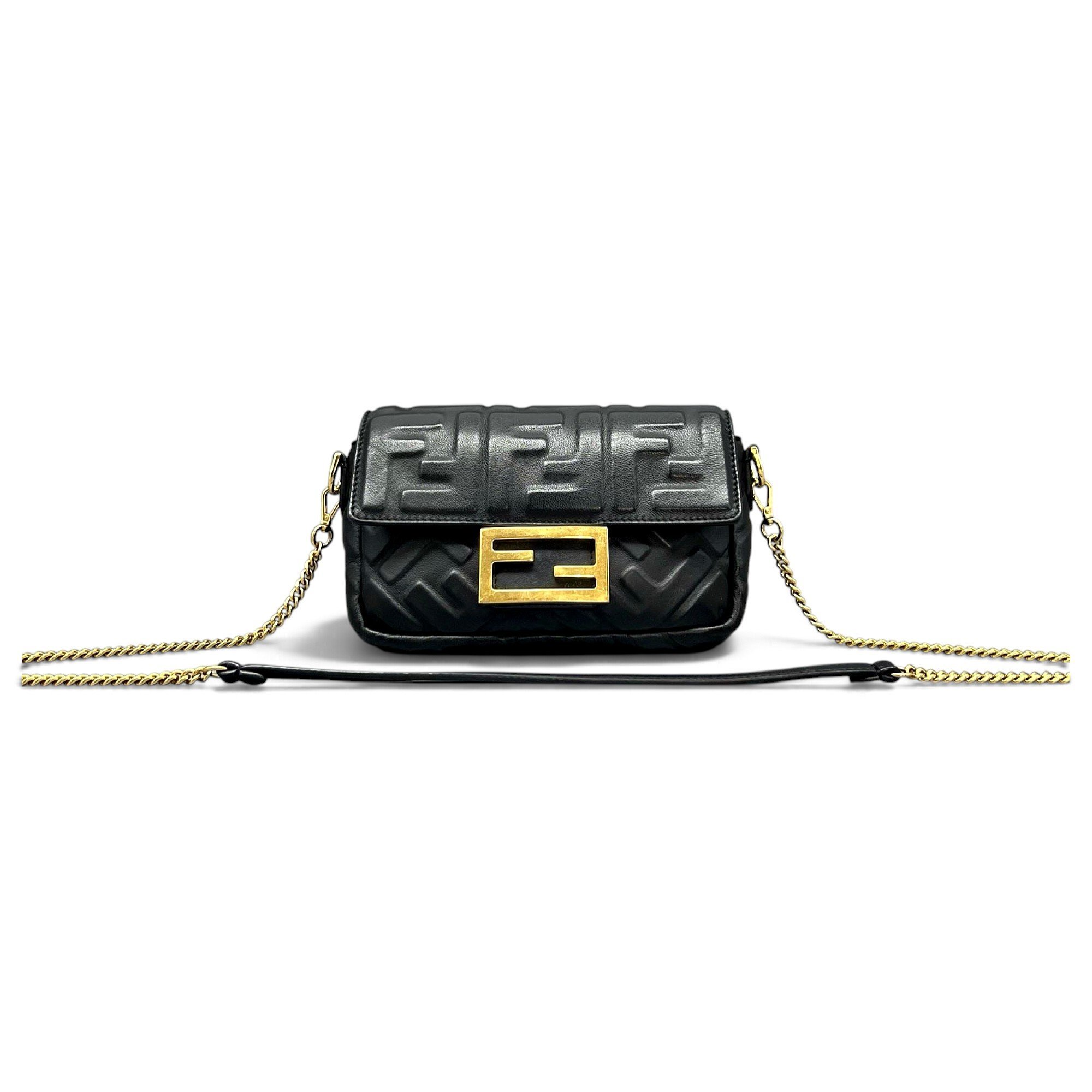 Baguette leather crossbody bag
