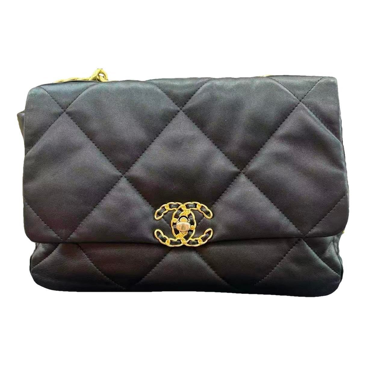 Chanel 19 leather handbag