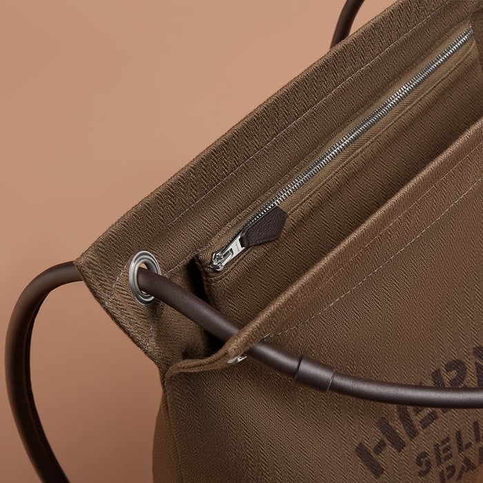 Maline Grooming Bag