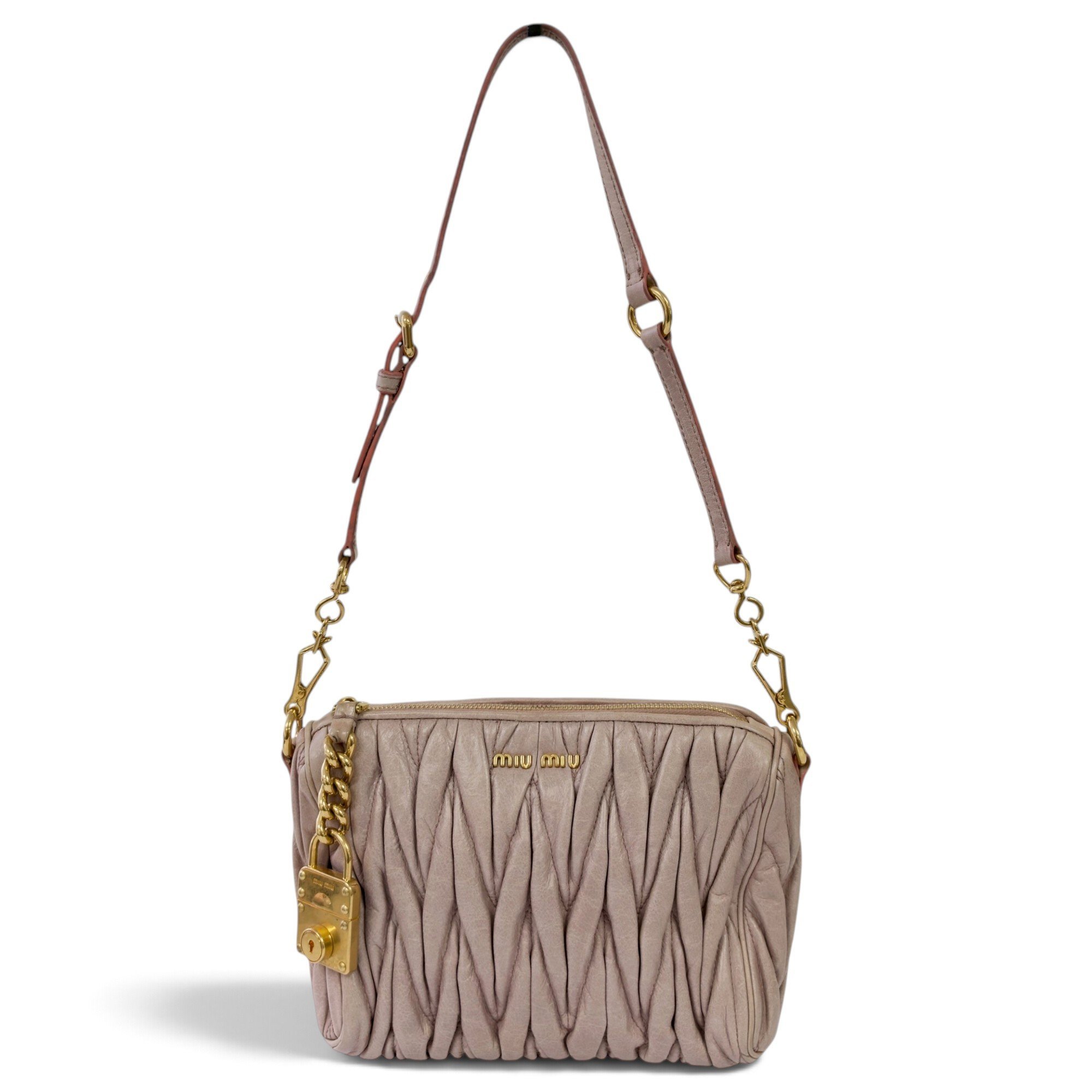 Matelassé leather handbag