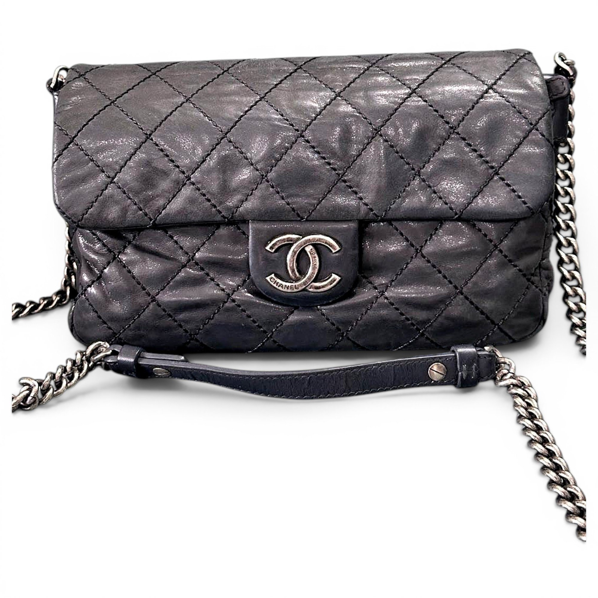 Timeless/Classique leather crossbody bag