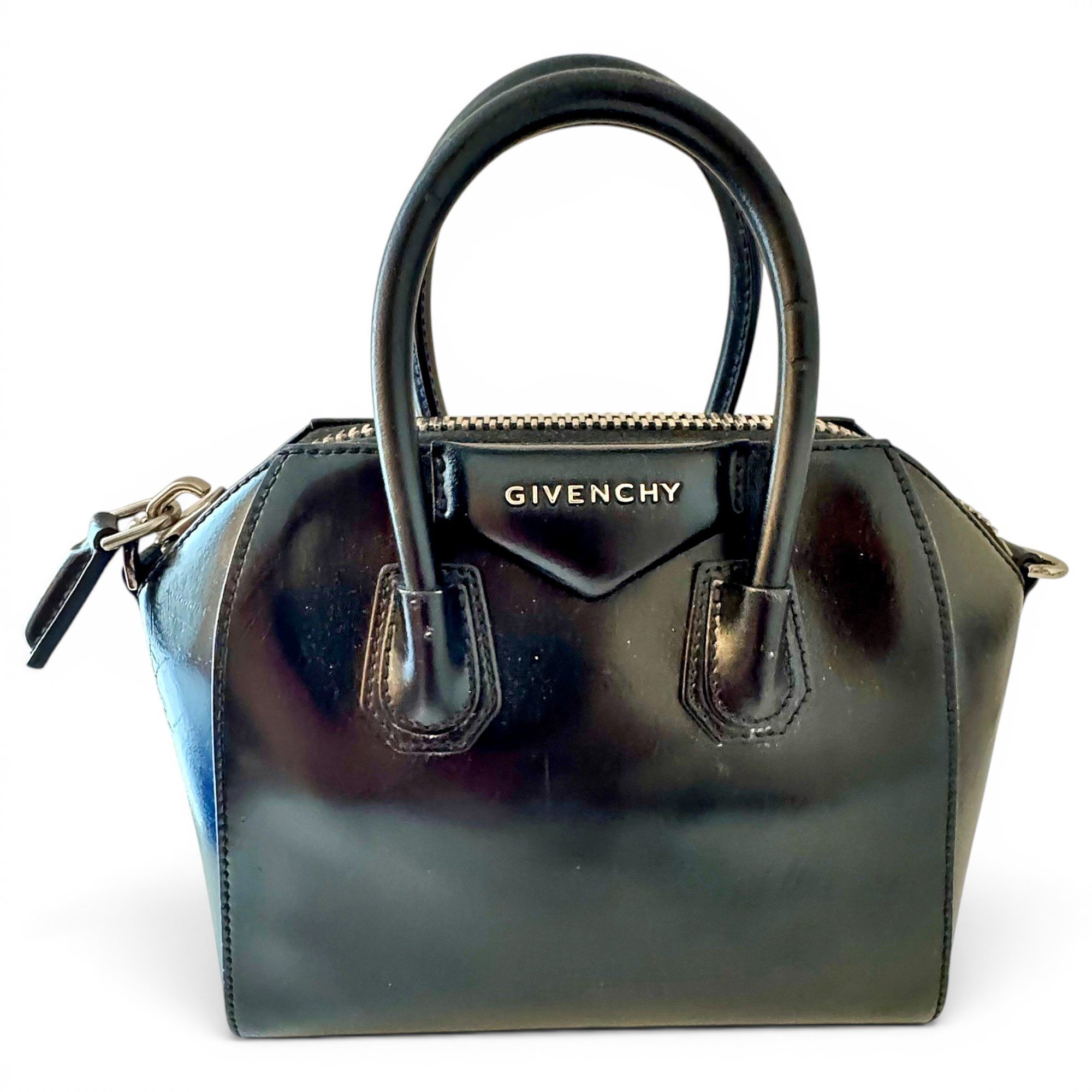 Antigona leather handbag