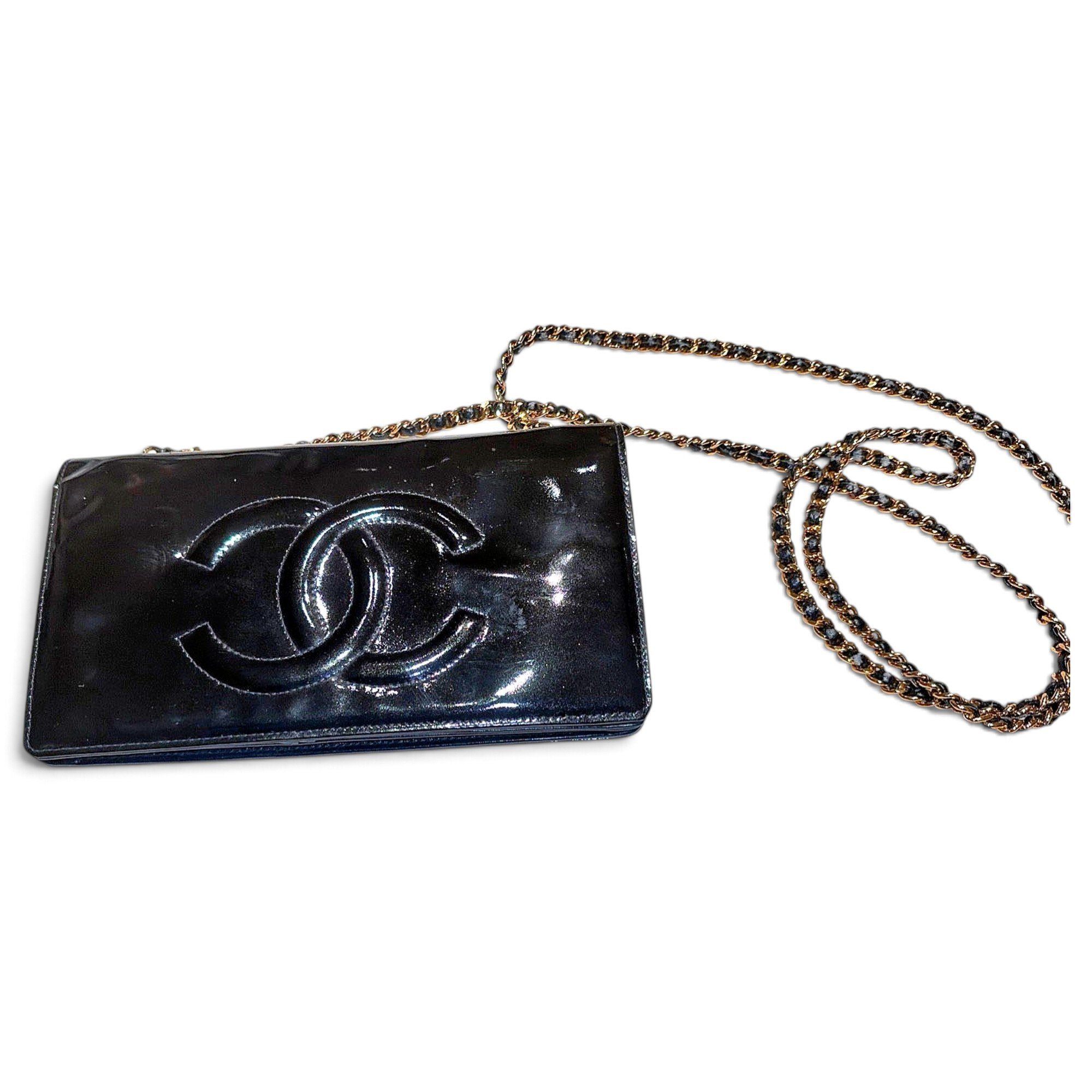 Wallet On Chain Double C patent leather crossbody bag