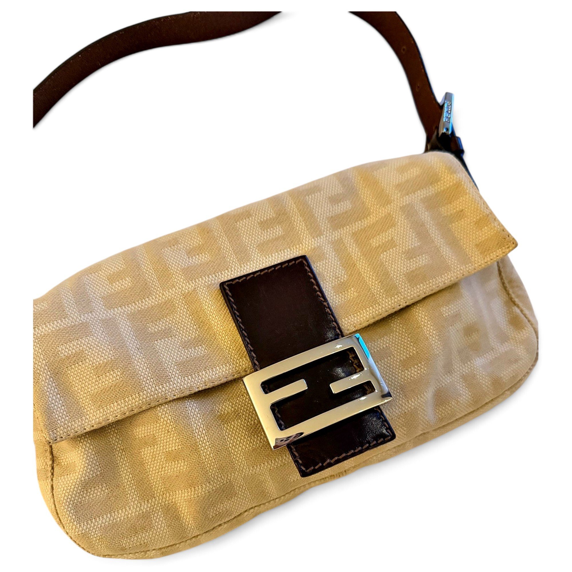 Baguette cloth handbag