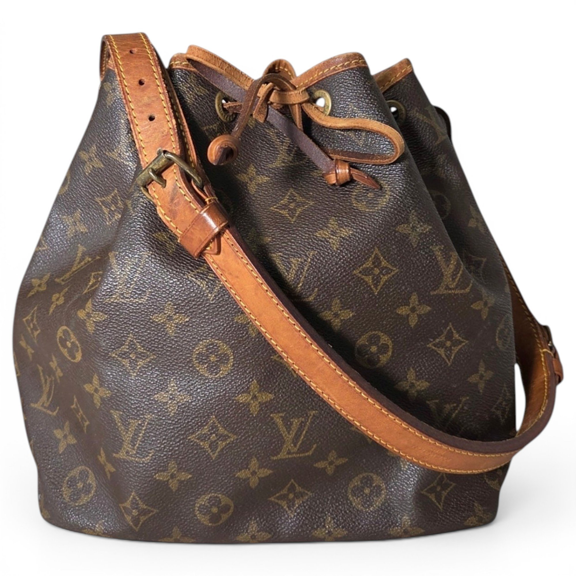 Noé leather handbag