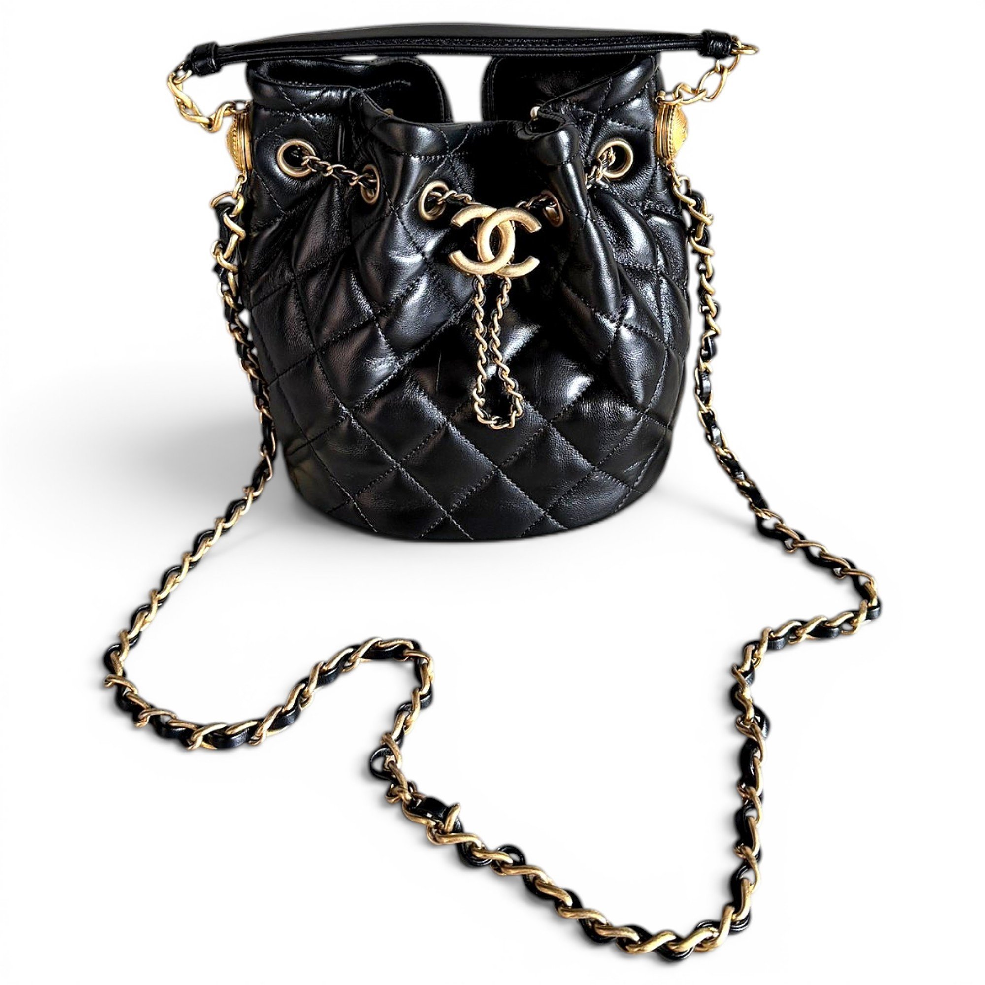 Gabrielle Bucket leather crossbody bag