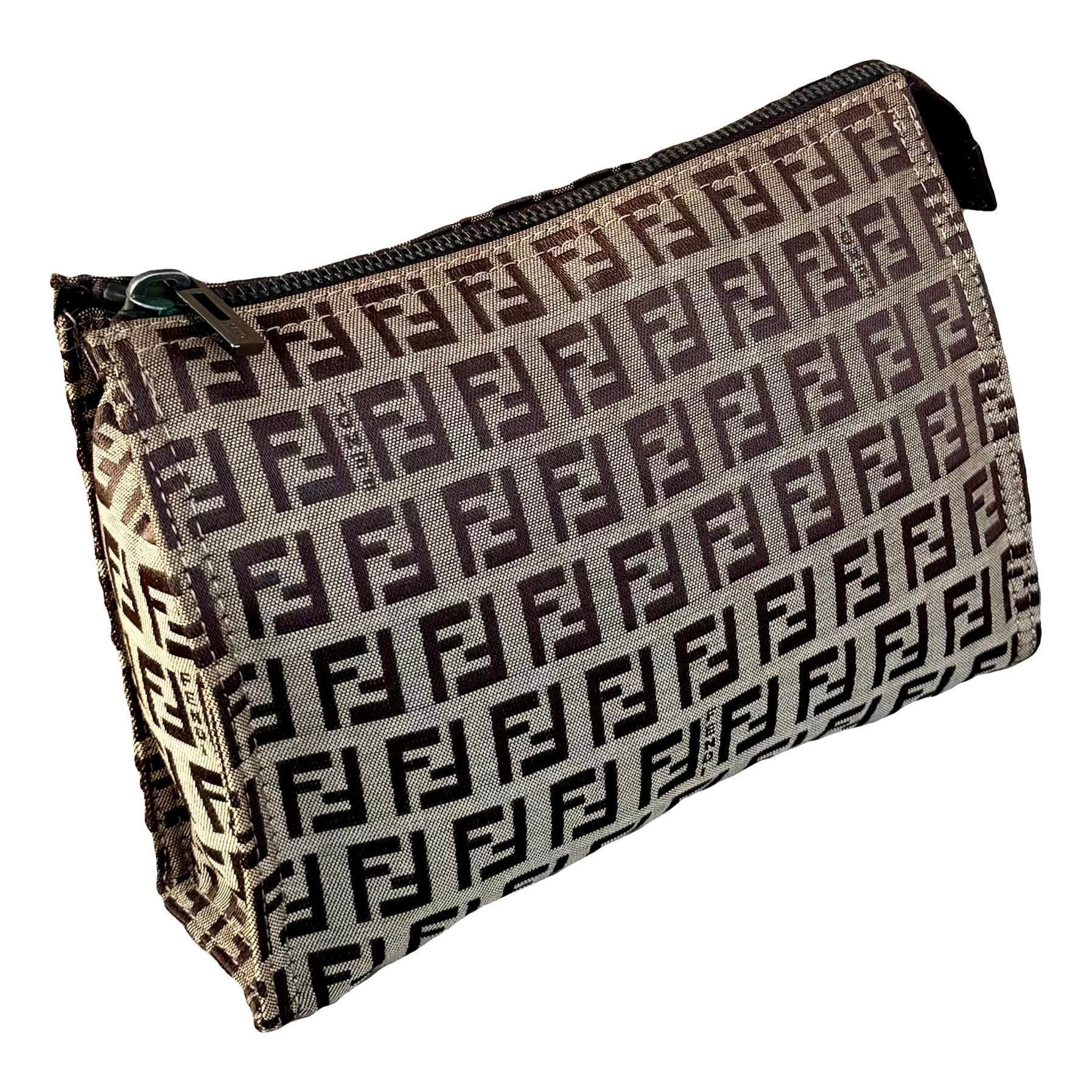 Cloth clutch bag