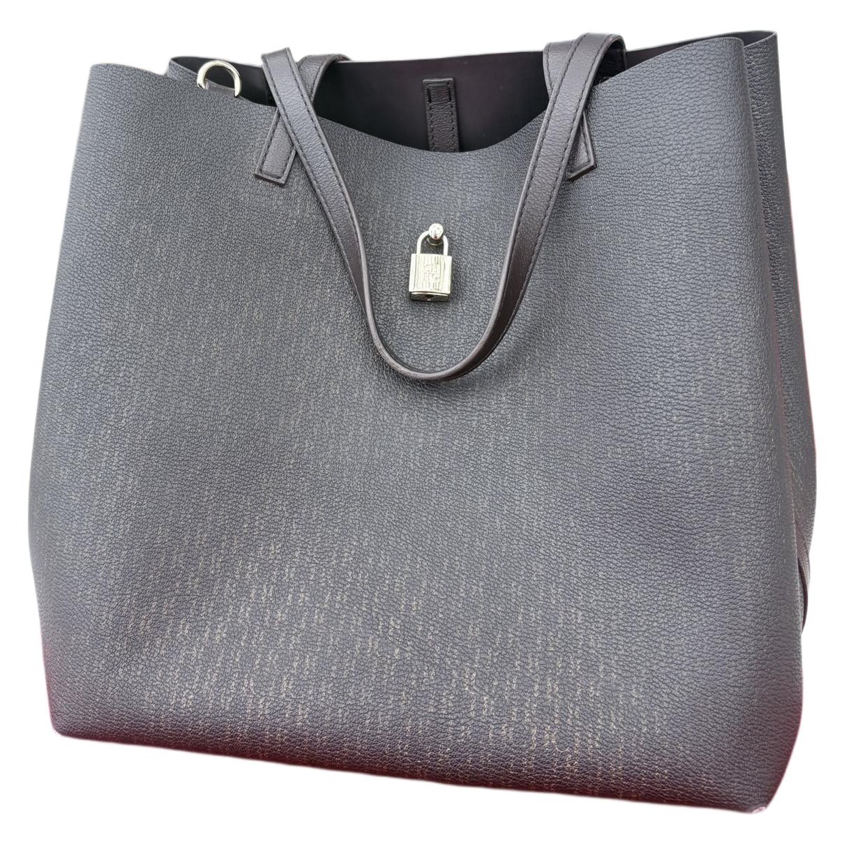 Leather tote