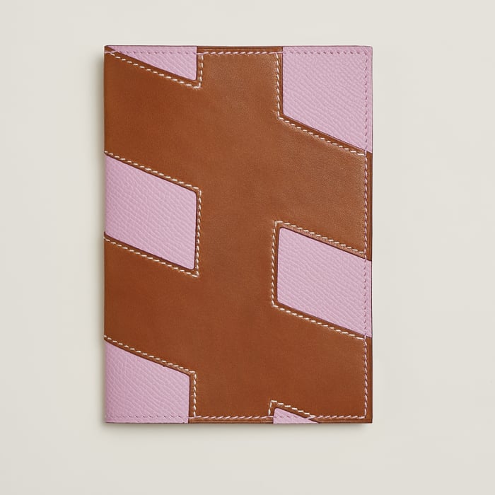 H-tag Passport Holder